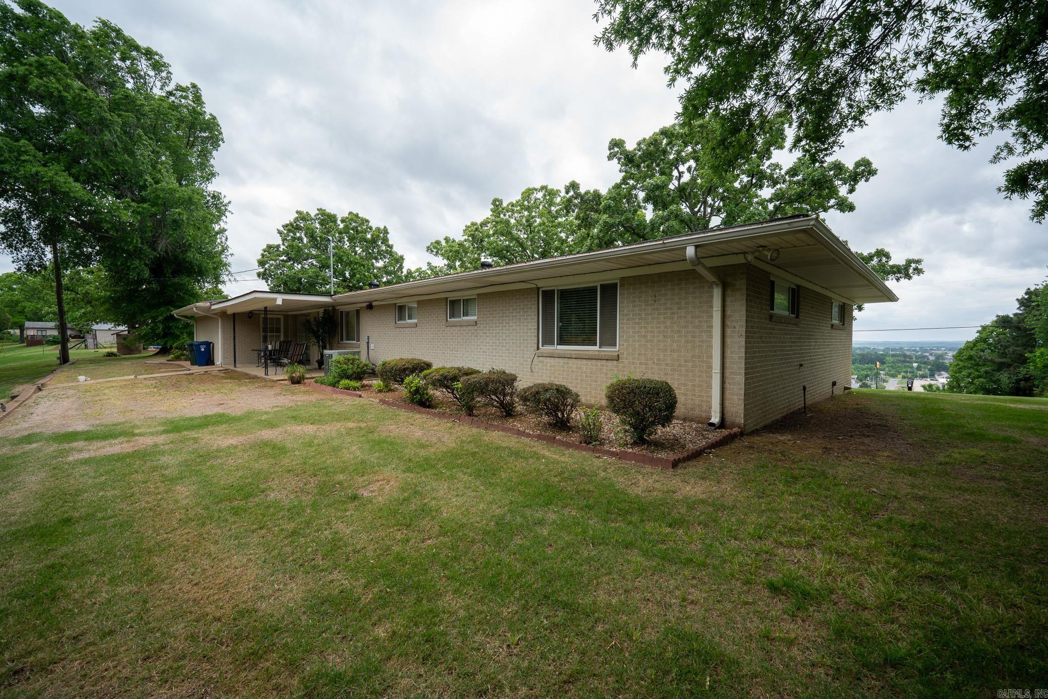 800 Grandview Heights  Conway, AR