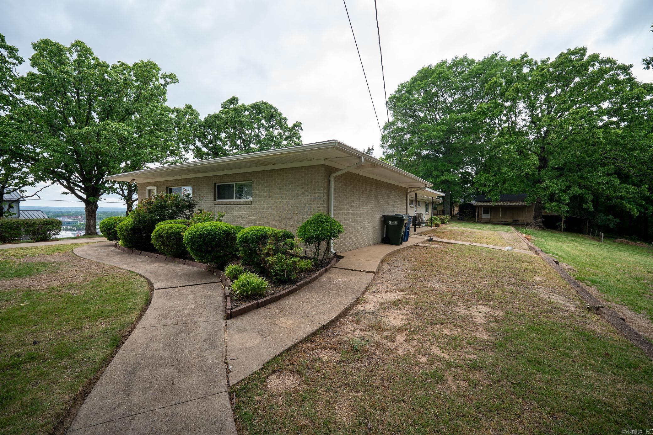 800 Grandview Heights  Conway, AR