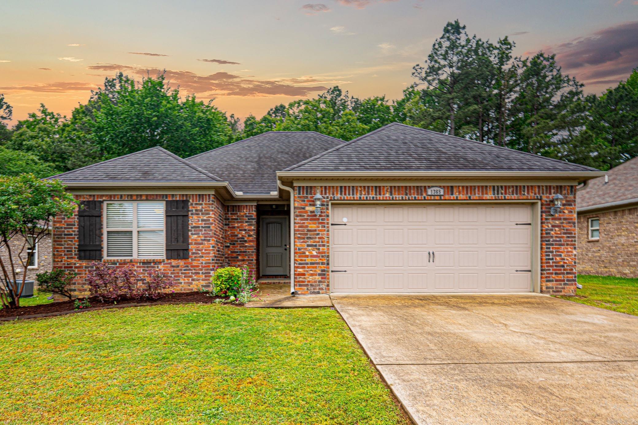 1365 Acuff  Conway, AR