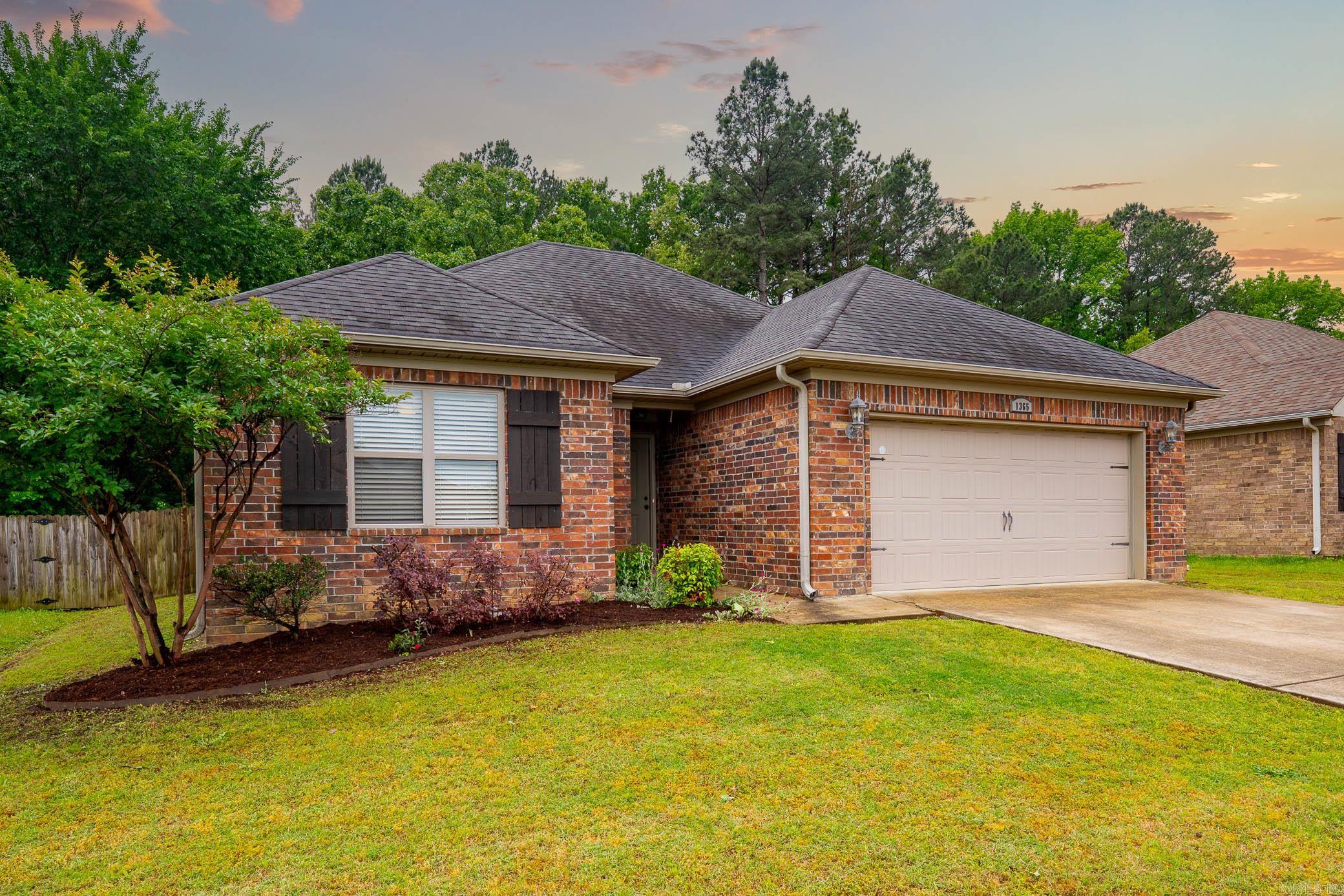 1365 Acuff  Conway, AR