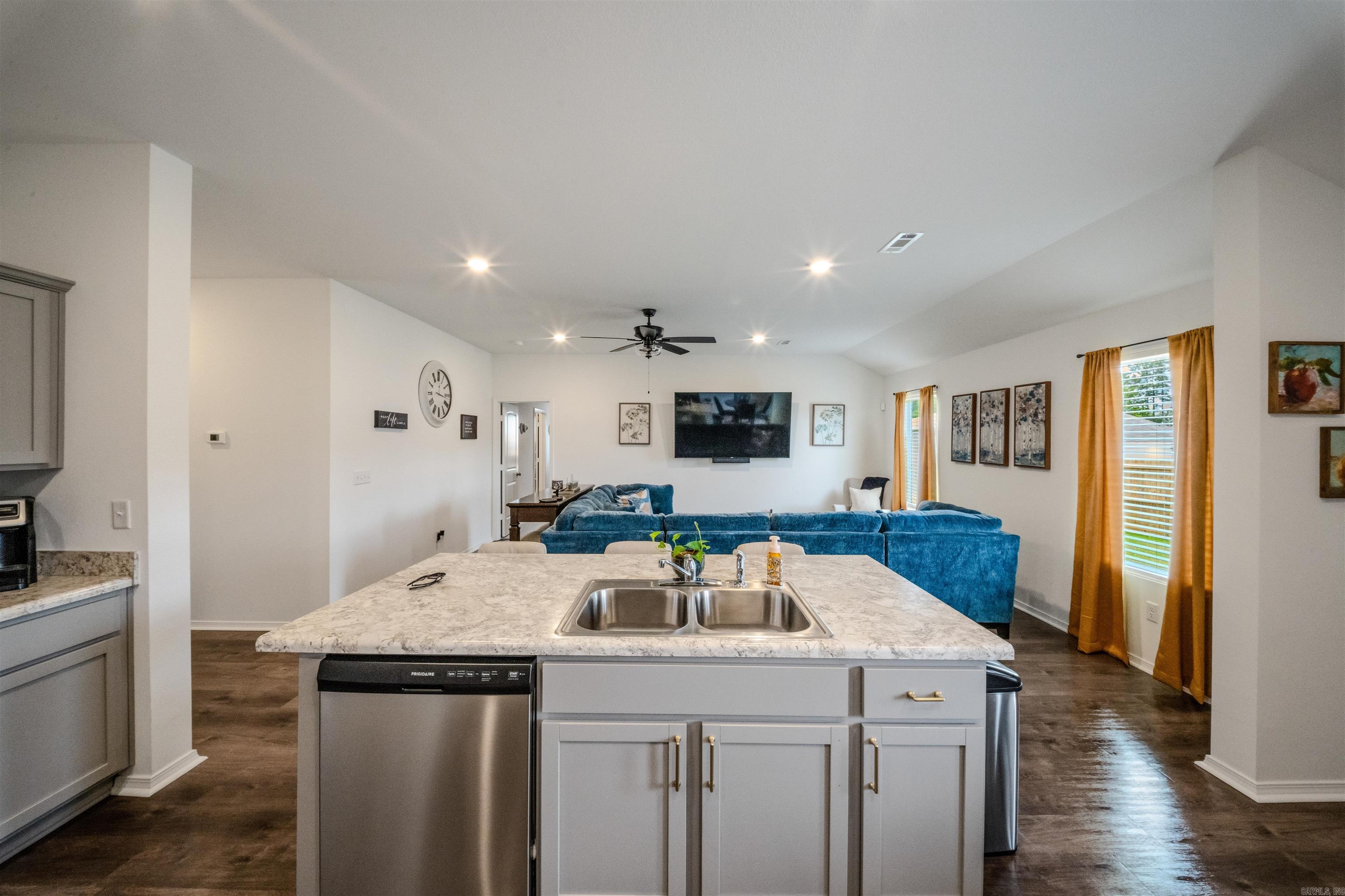 11078 River Valley  Hensley, AR