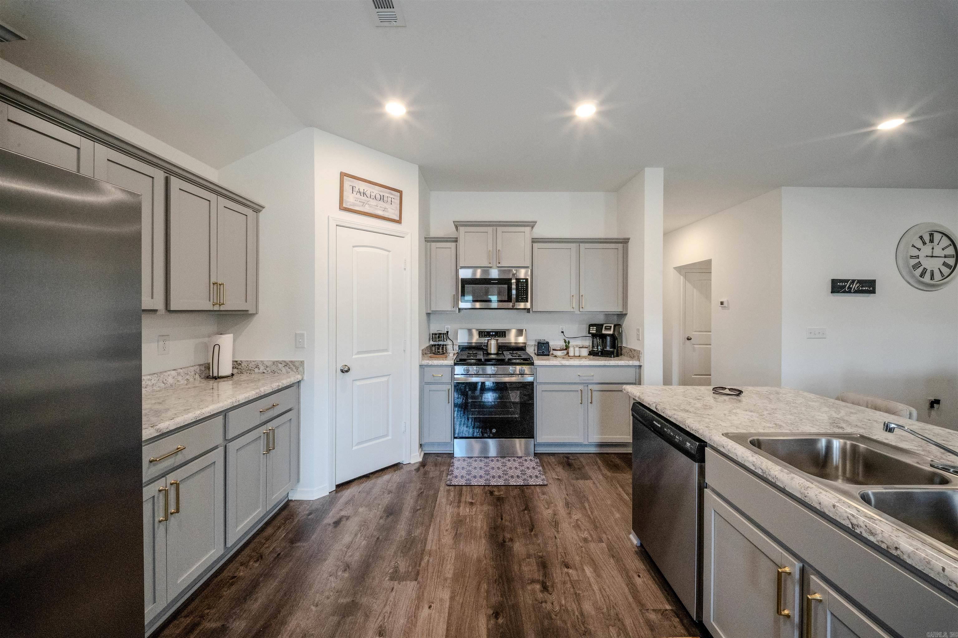 11078 River Valley  Hensley, AR