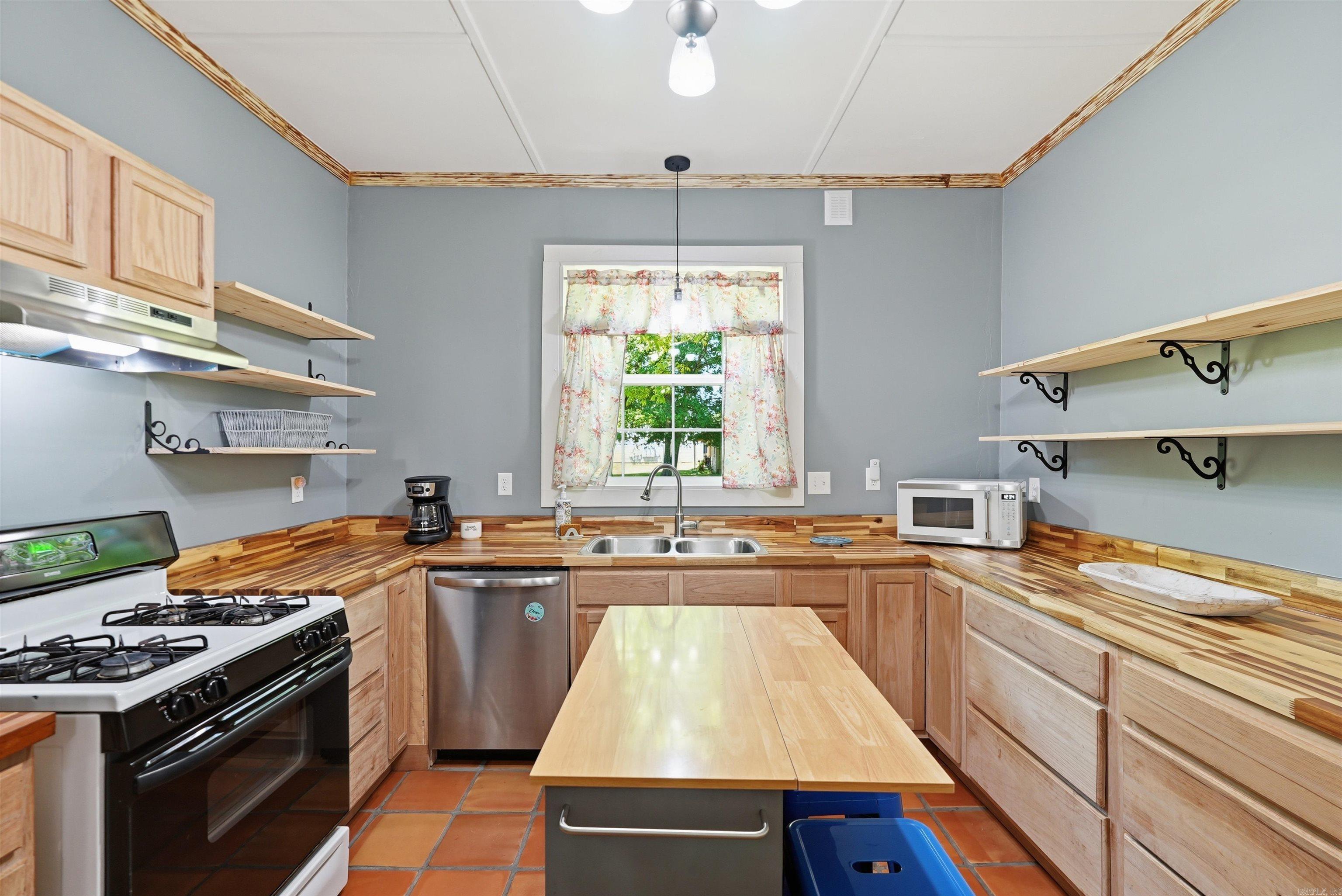 211 NE Third  Bryant, AR