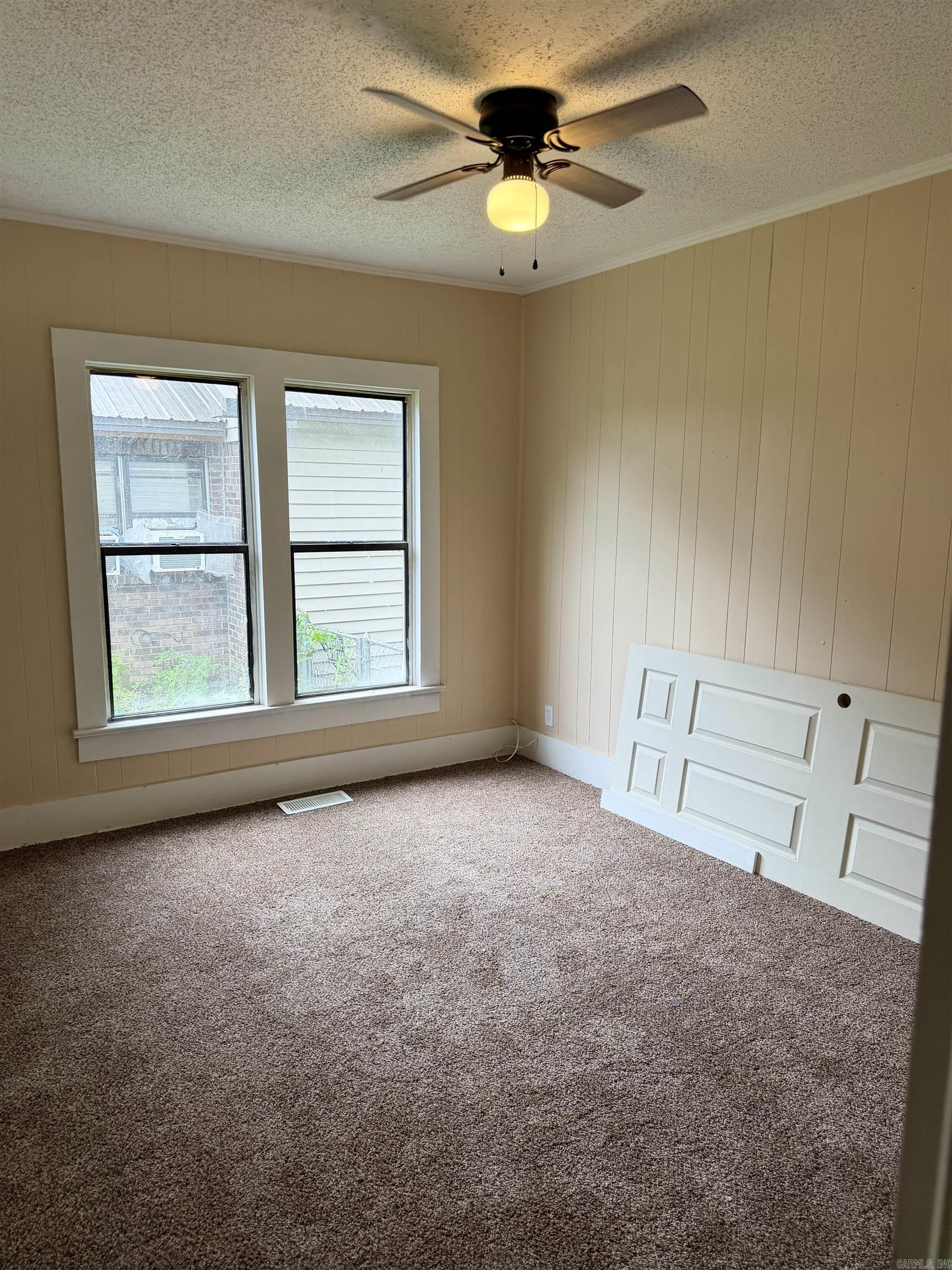 1412 W Cherry St  Clarksville, AR