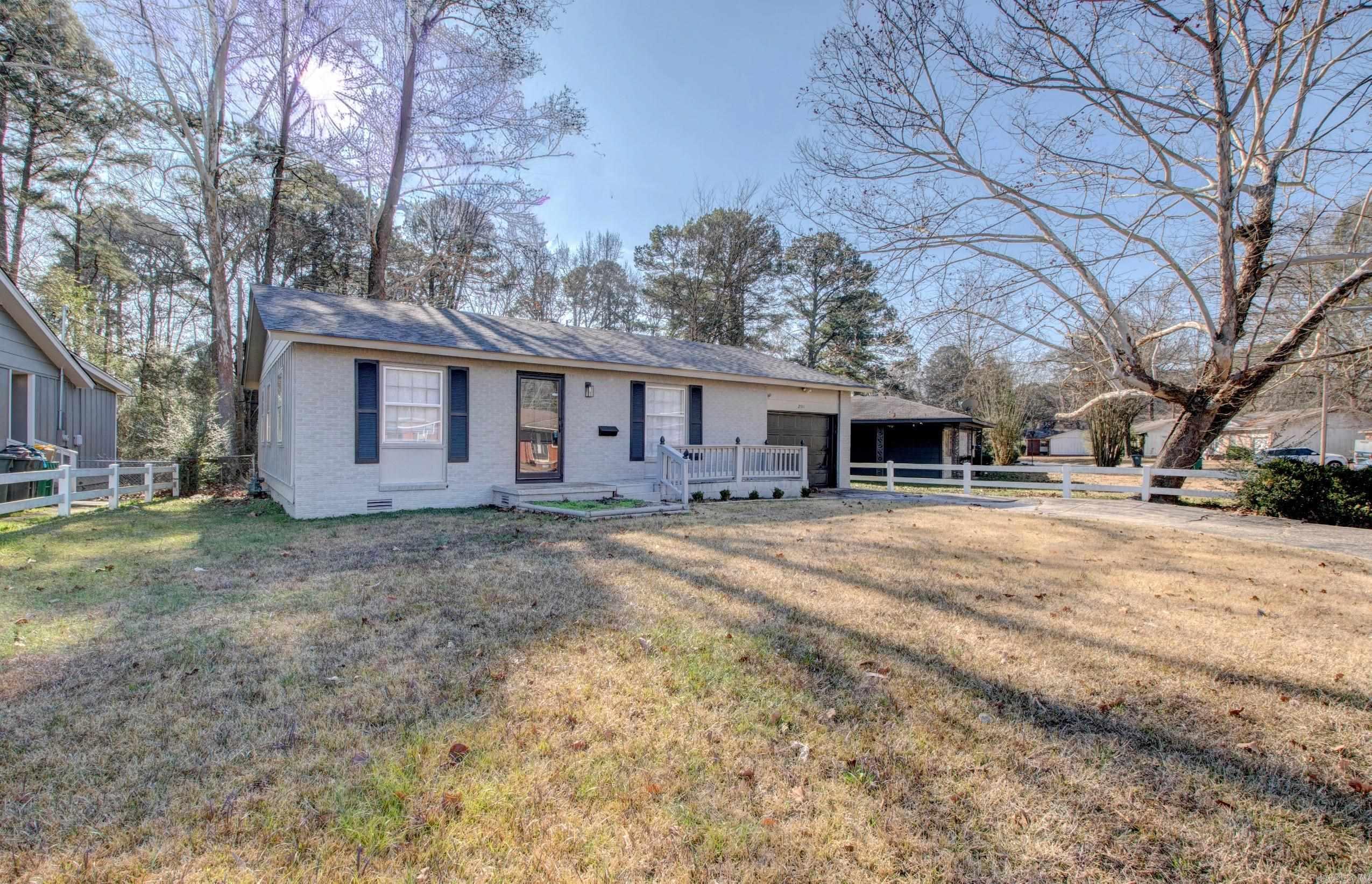 2911 Wynne Dr  Little Rock, AR