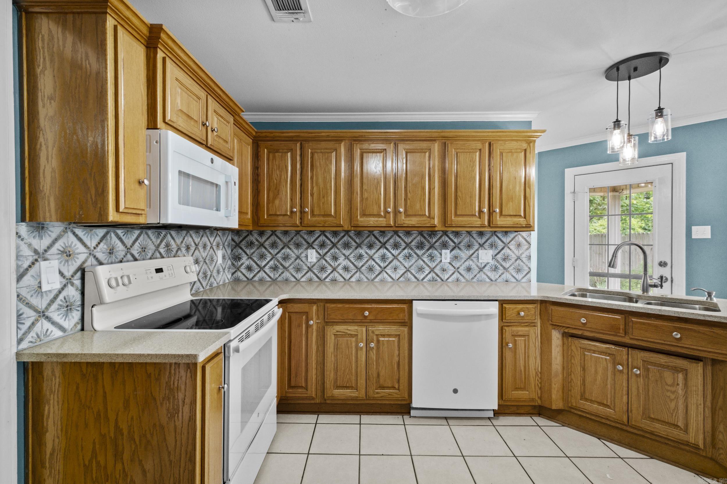 86 Magness Creek Drive  Cabot, AR