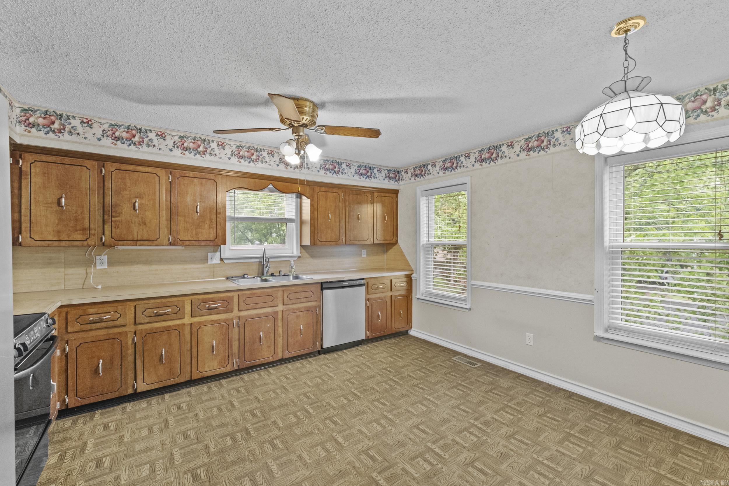 2 Ridgewell Ct  Sherwood, AR