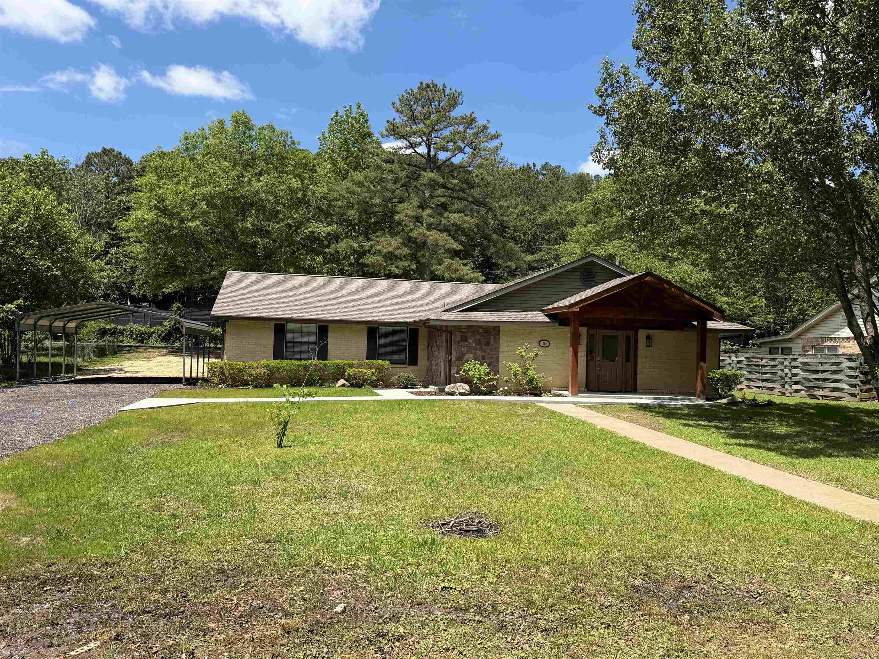 210 Gary Drive Mena, AR 71953