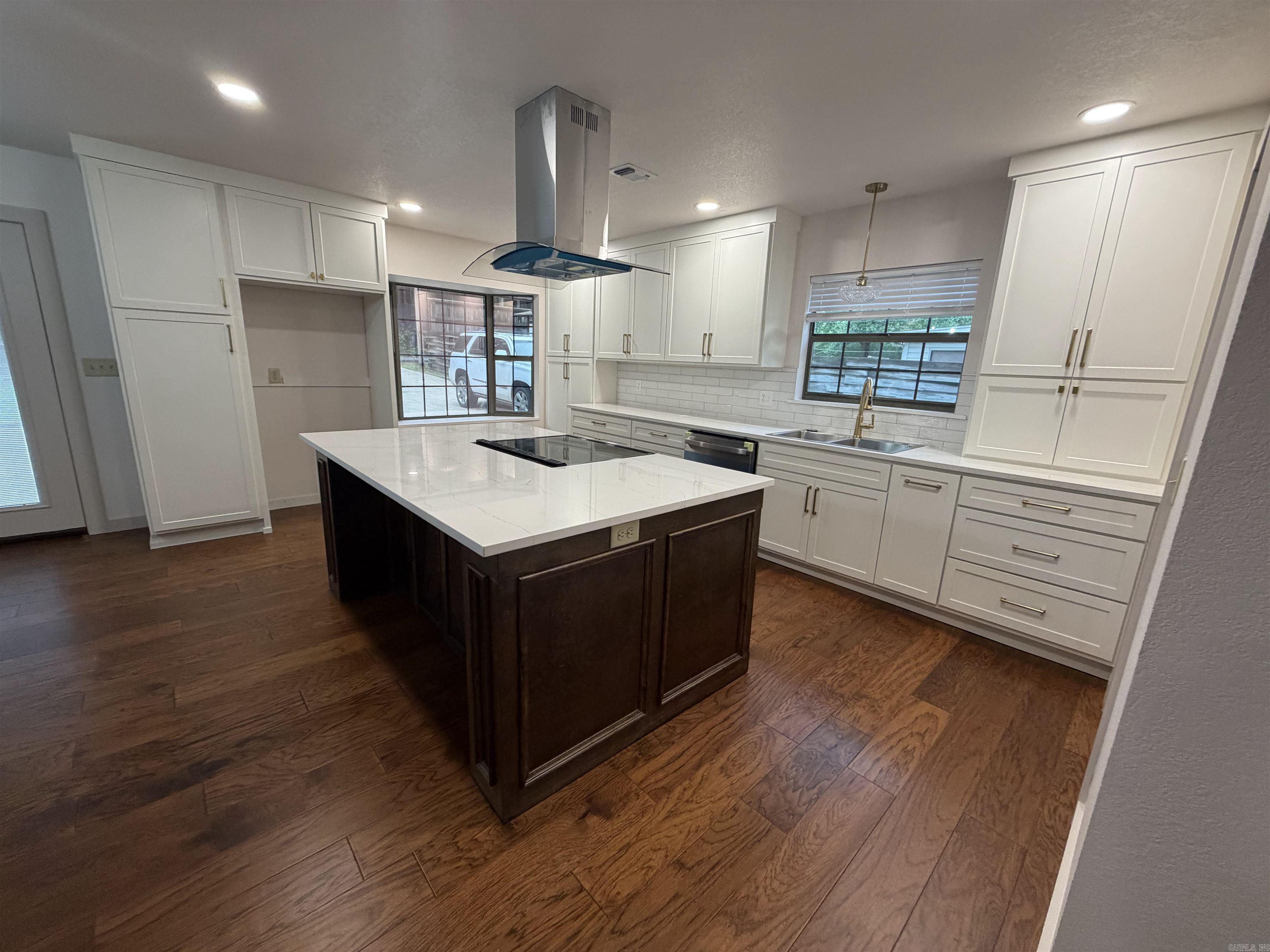 210 Gary Drive Mena, AR 71953