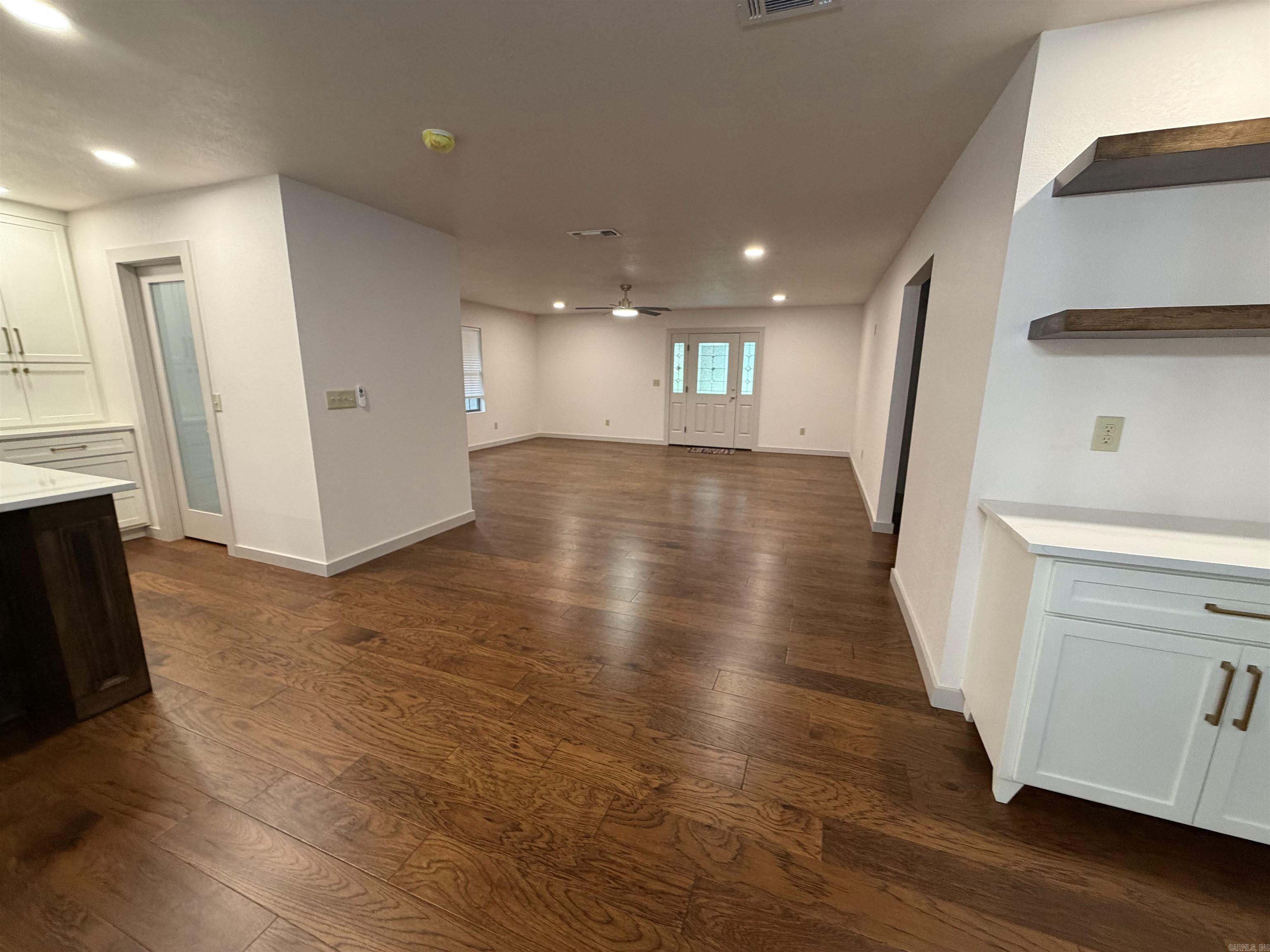 210 Gary Drive Mena, AR 71953