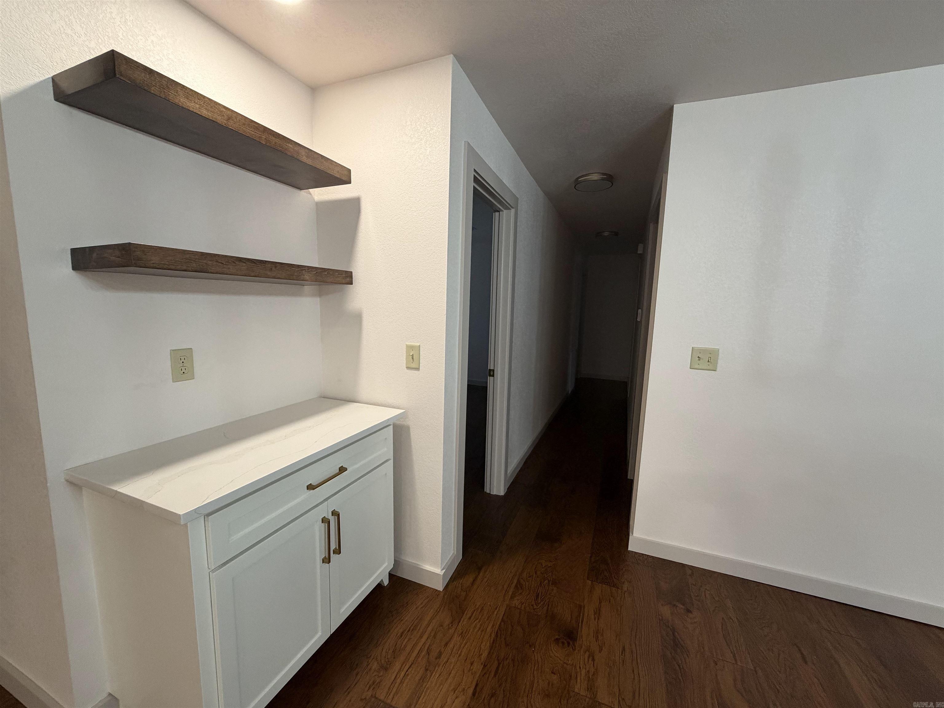 210 Gary Drive Mena, AR 71953