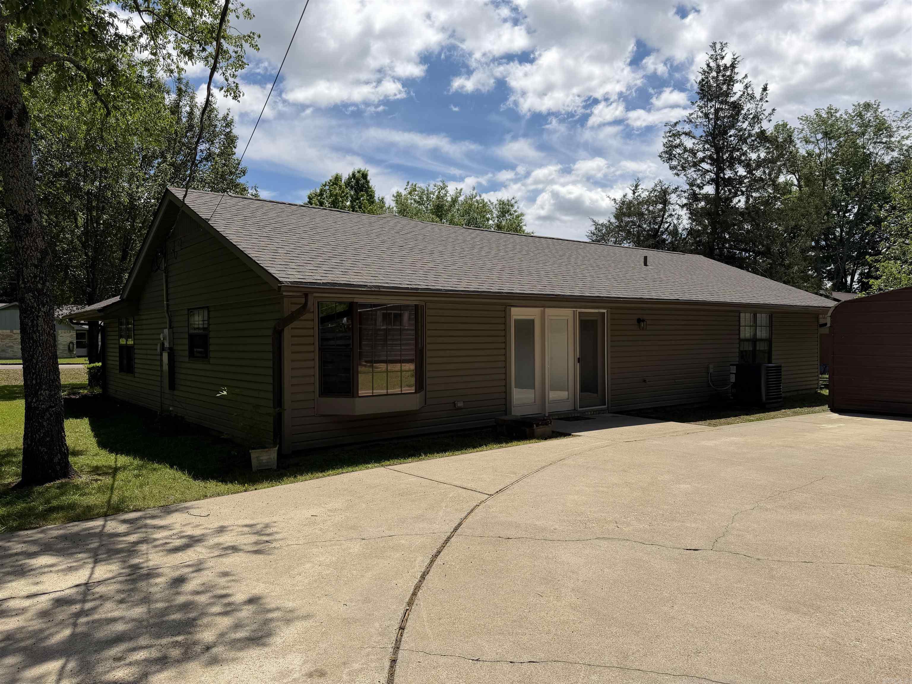 210 Gary Drive Mena, AR 71953
