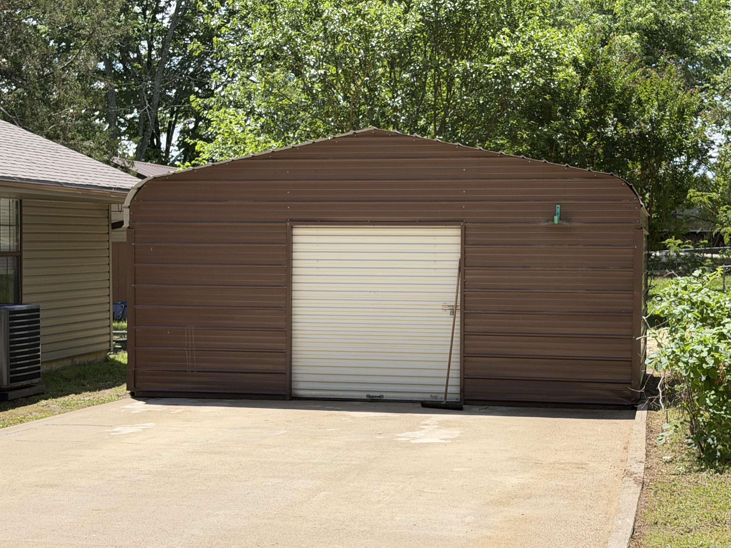 210 Gary Drive Mena, AR 71953