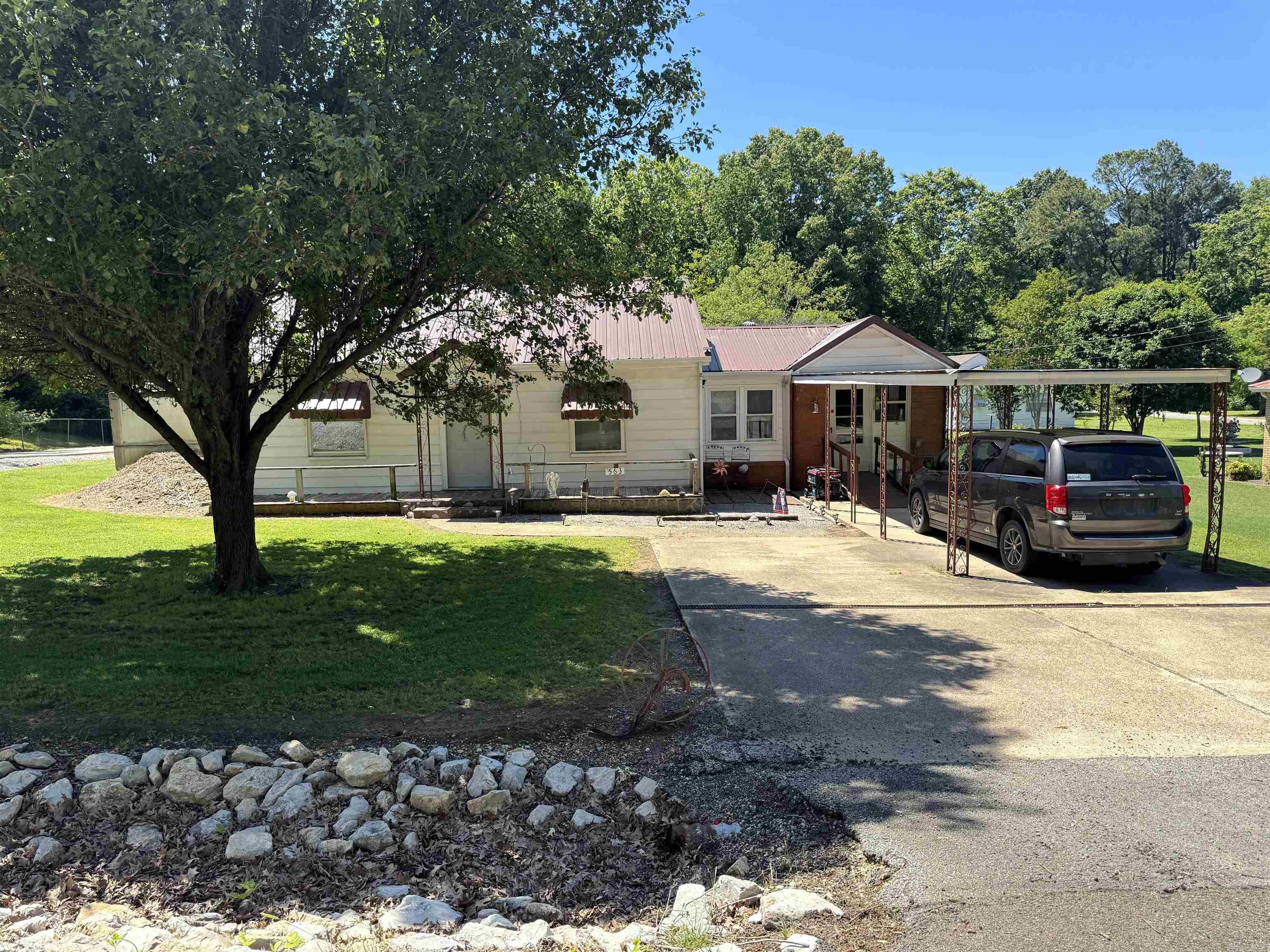 563 S 12th  Piggott, AR