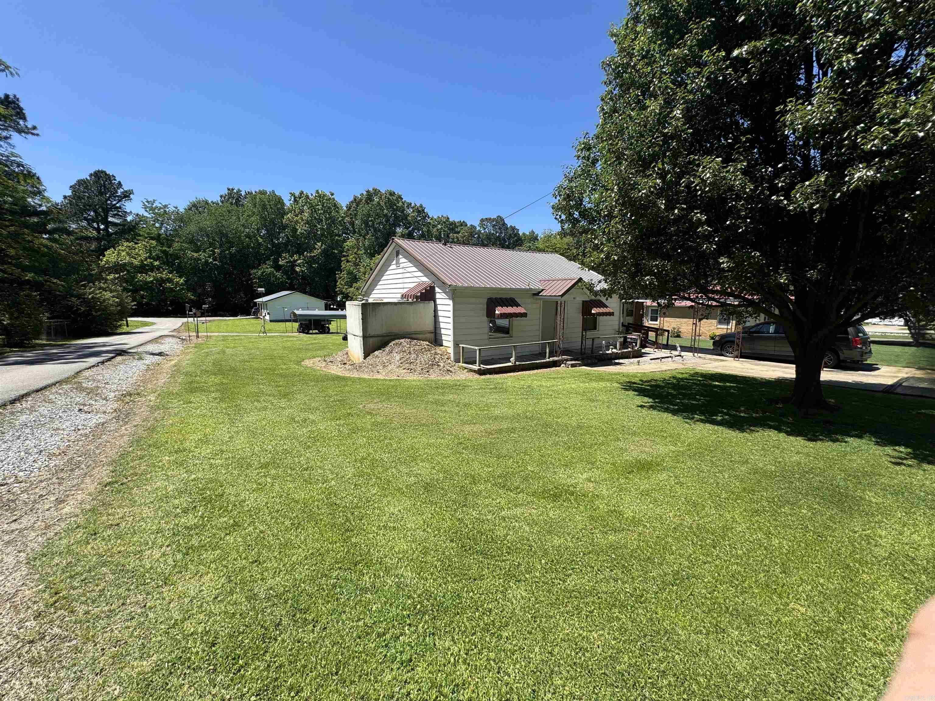 563 S 12th  Piggott, AR