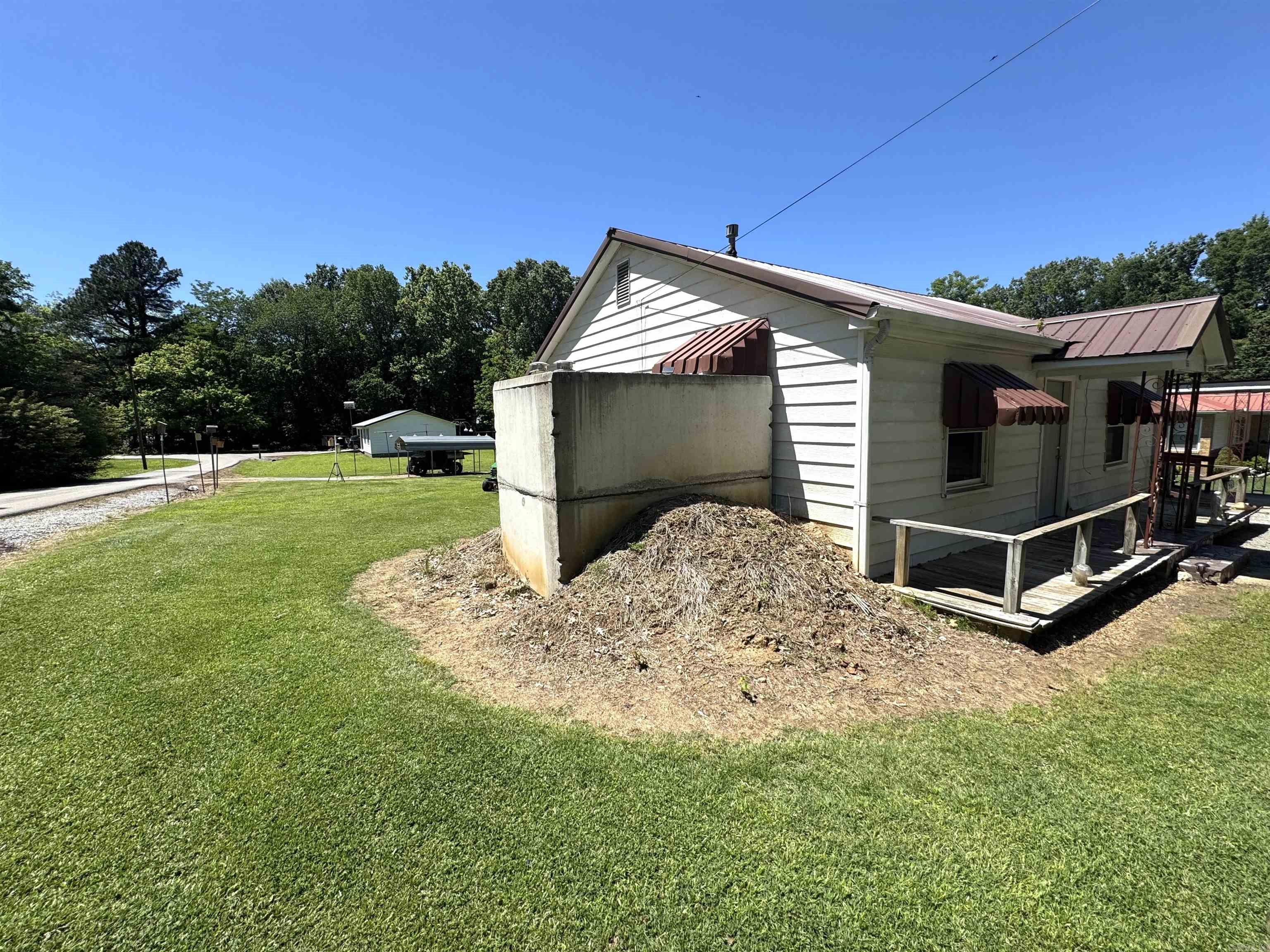 563 S 12th  Piggott, AR