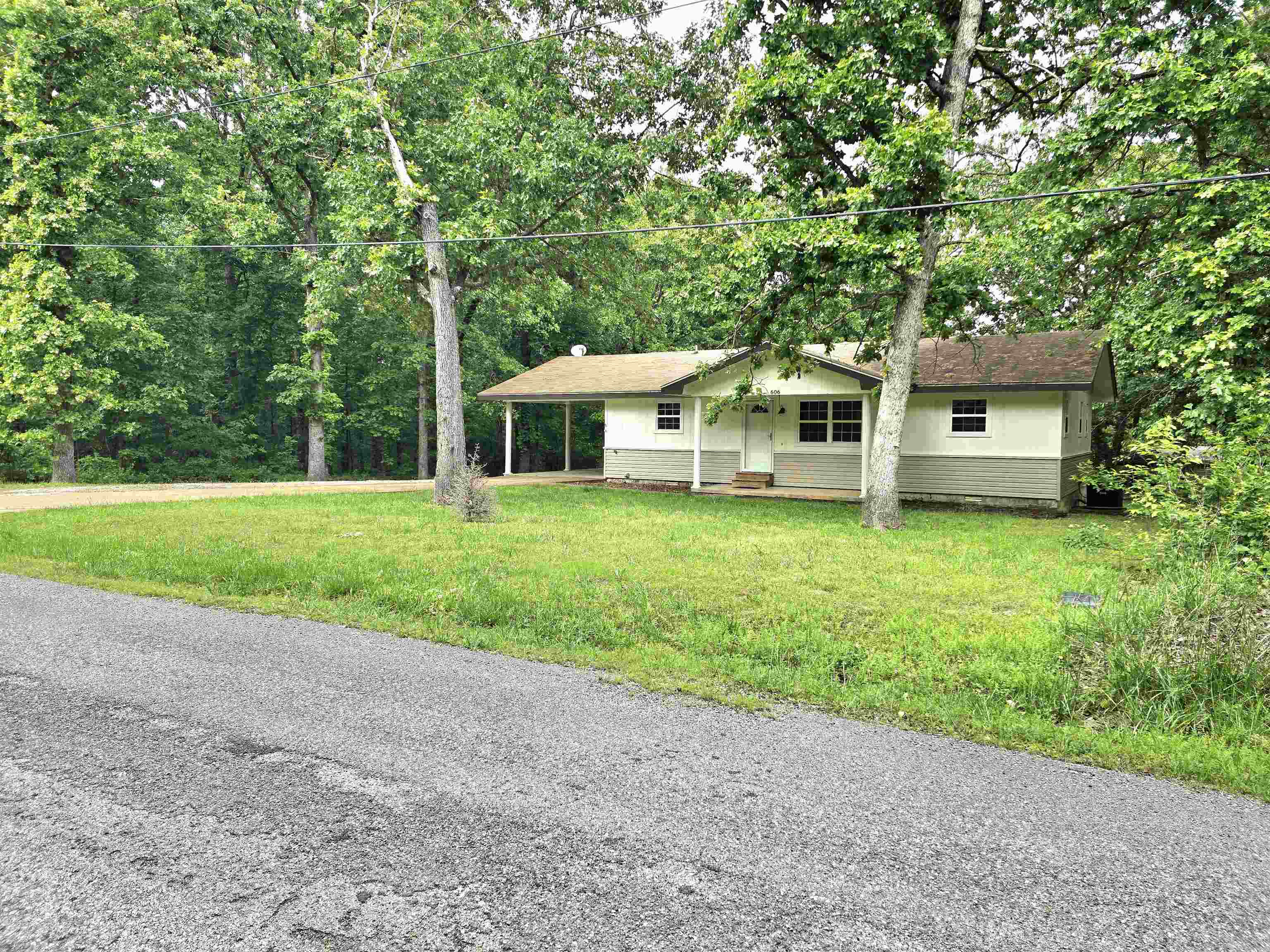 606 Dove  Horseshoe Bend, AR