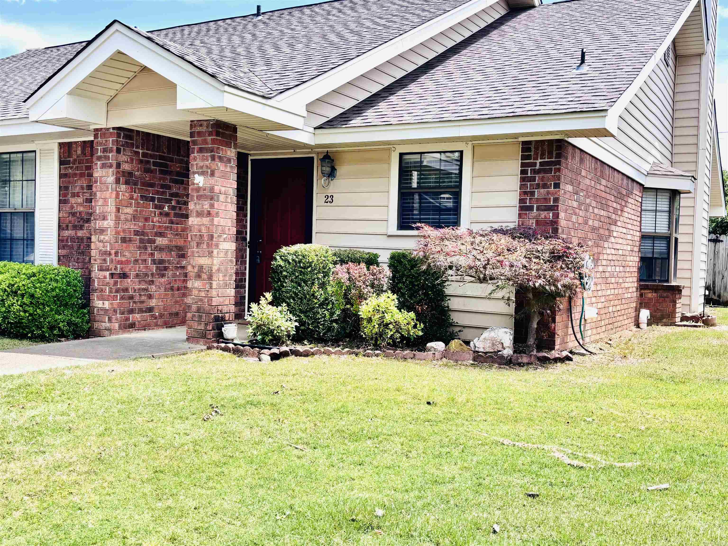 23 Dark Forest  Benton, AR