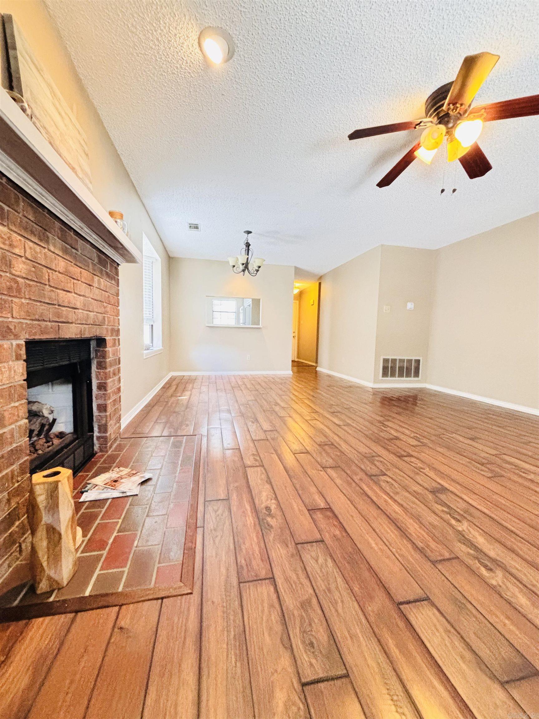 23 Dark Forest  Benton, AR