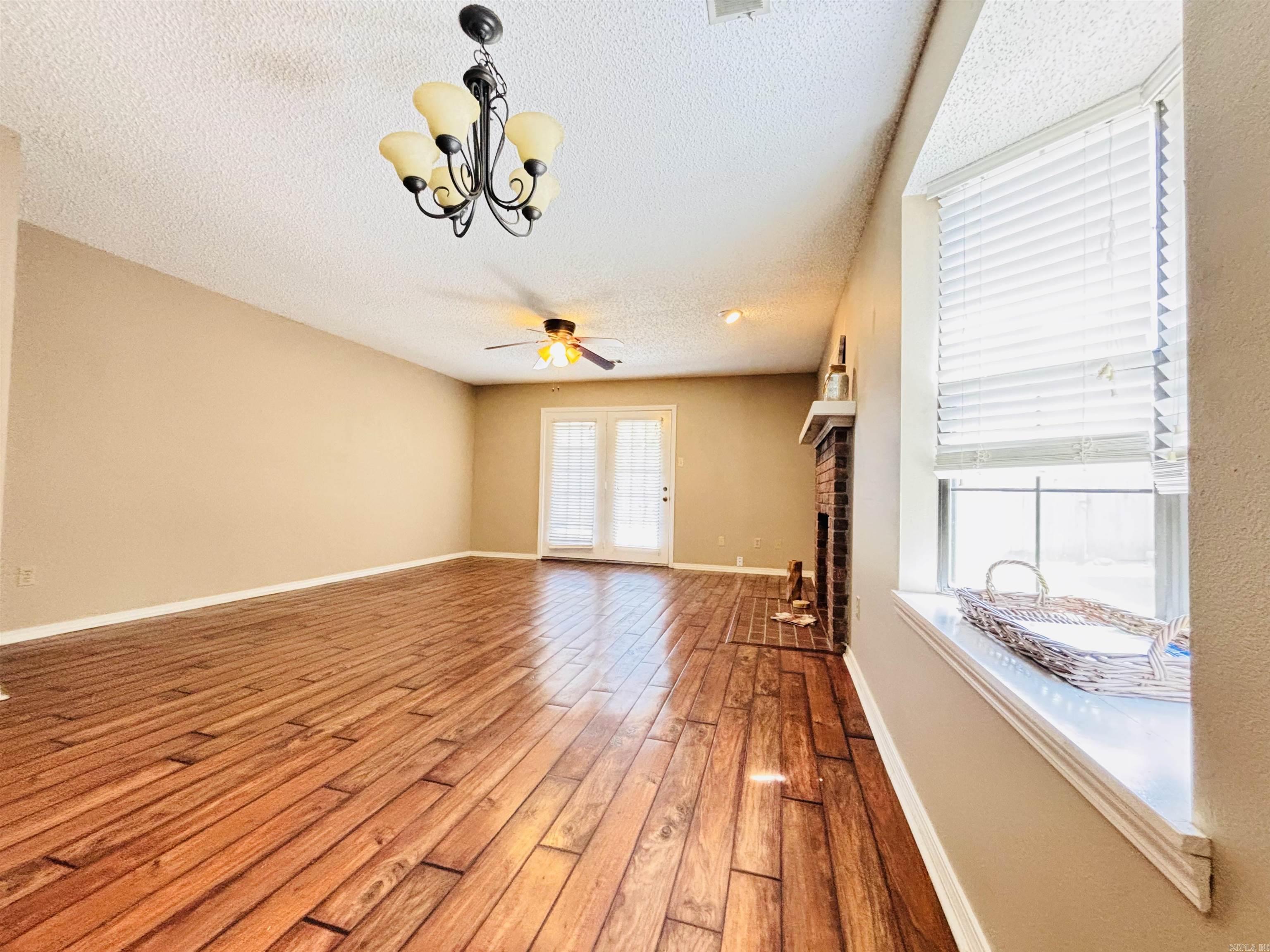 23 Dark Forest  Benton, AR