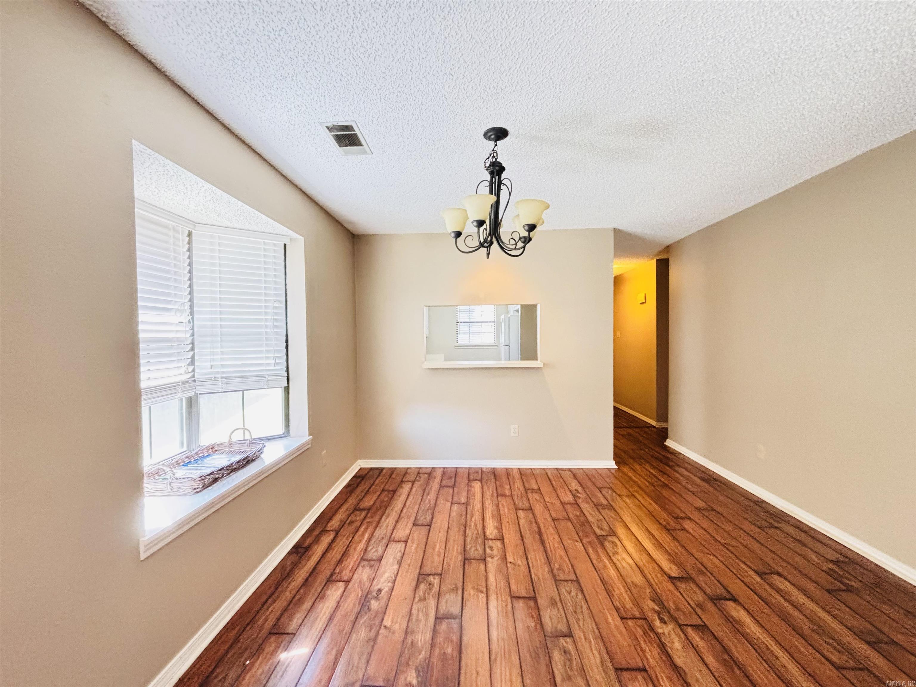 23 Dark Forest  Benton, AR