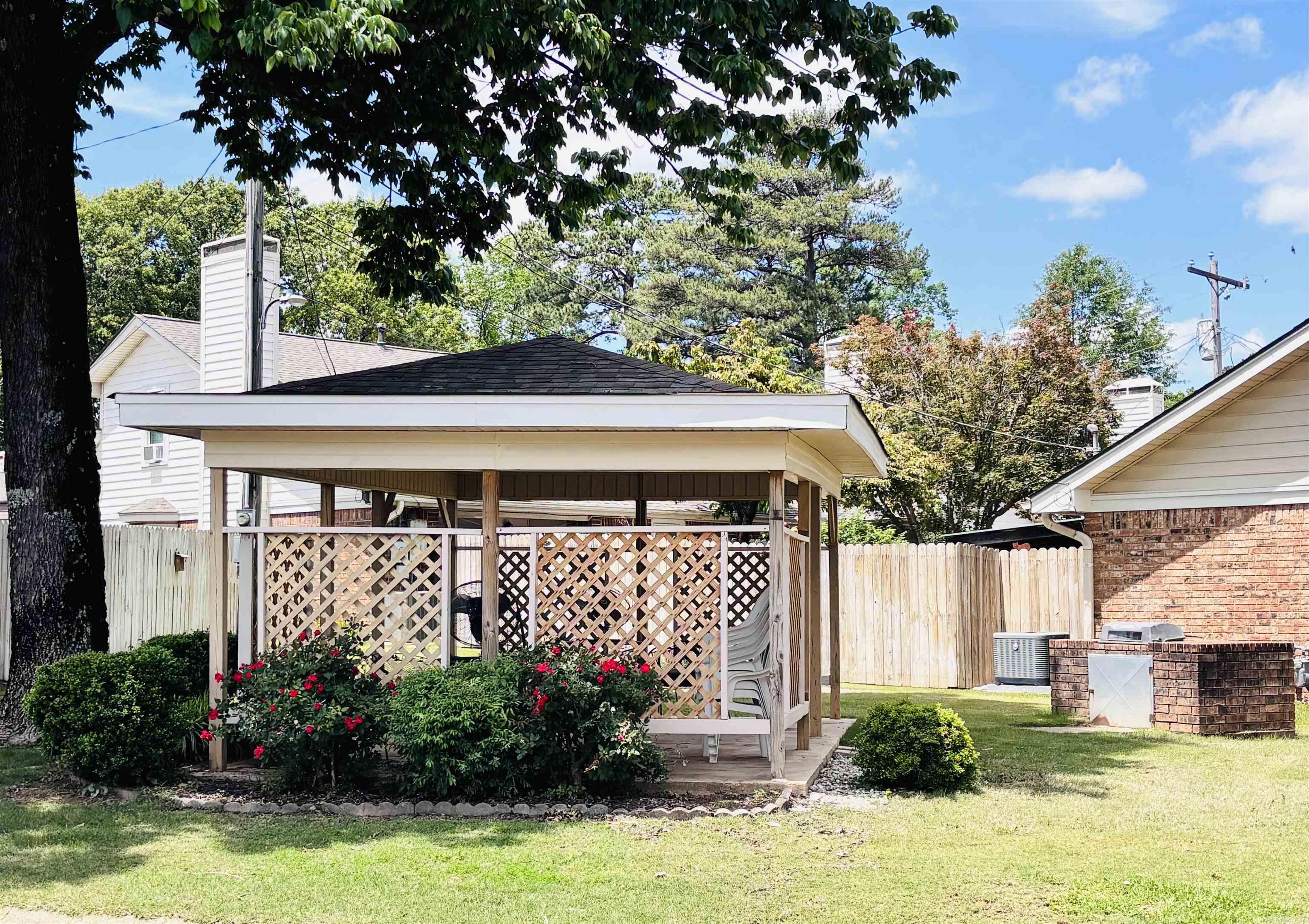 23 Dark Forest  Benton, AR