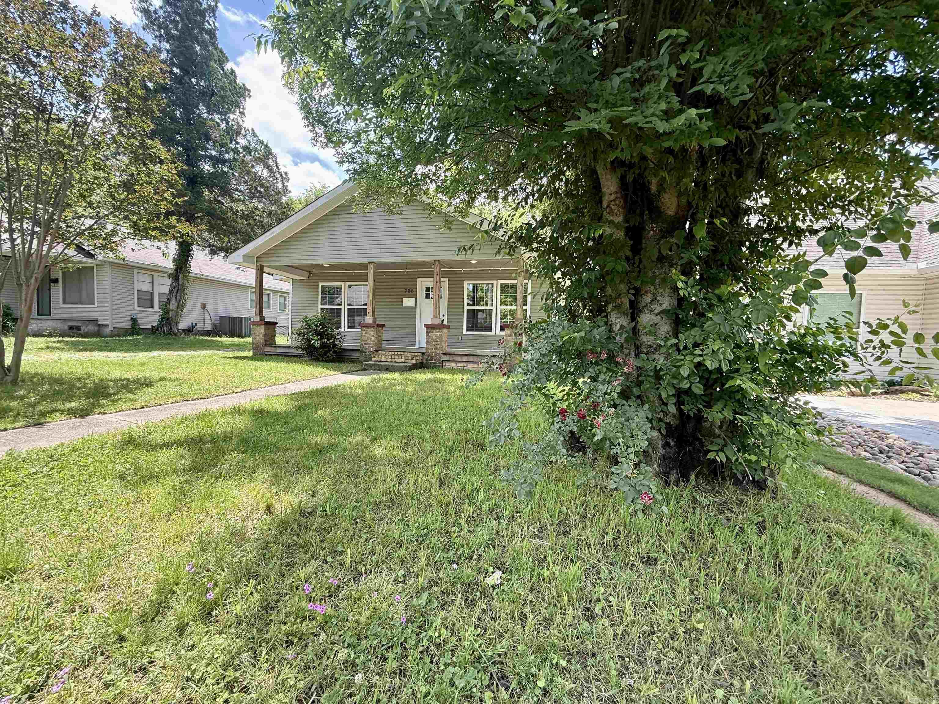 708 W Ashley St Benton, AR 72015