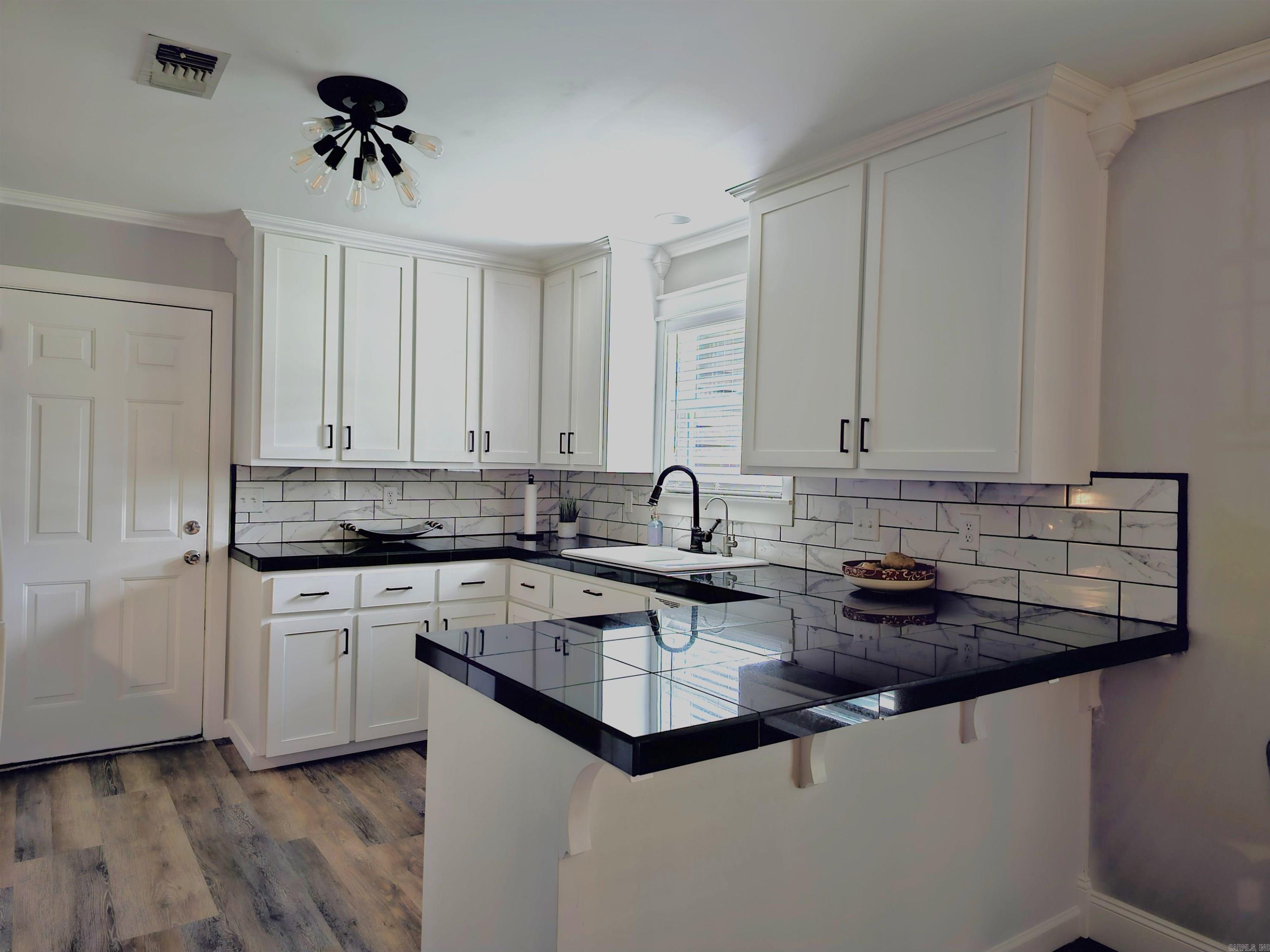 21559 Crab Apple  Hensley, AR