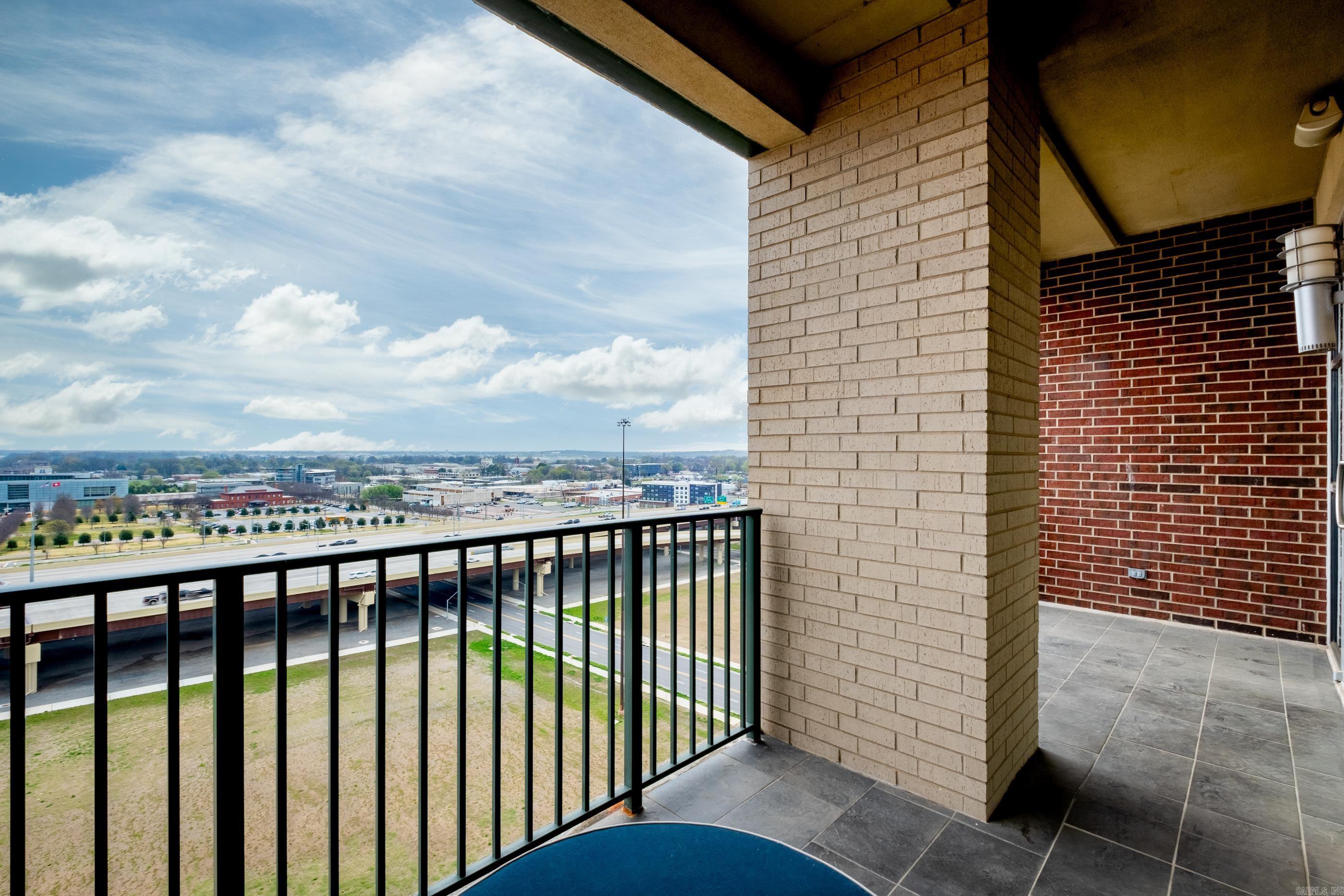 521 President Clinton #1202  Little Rock, AR