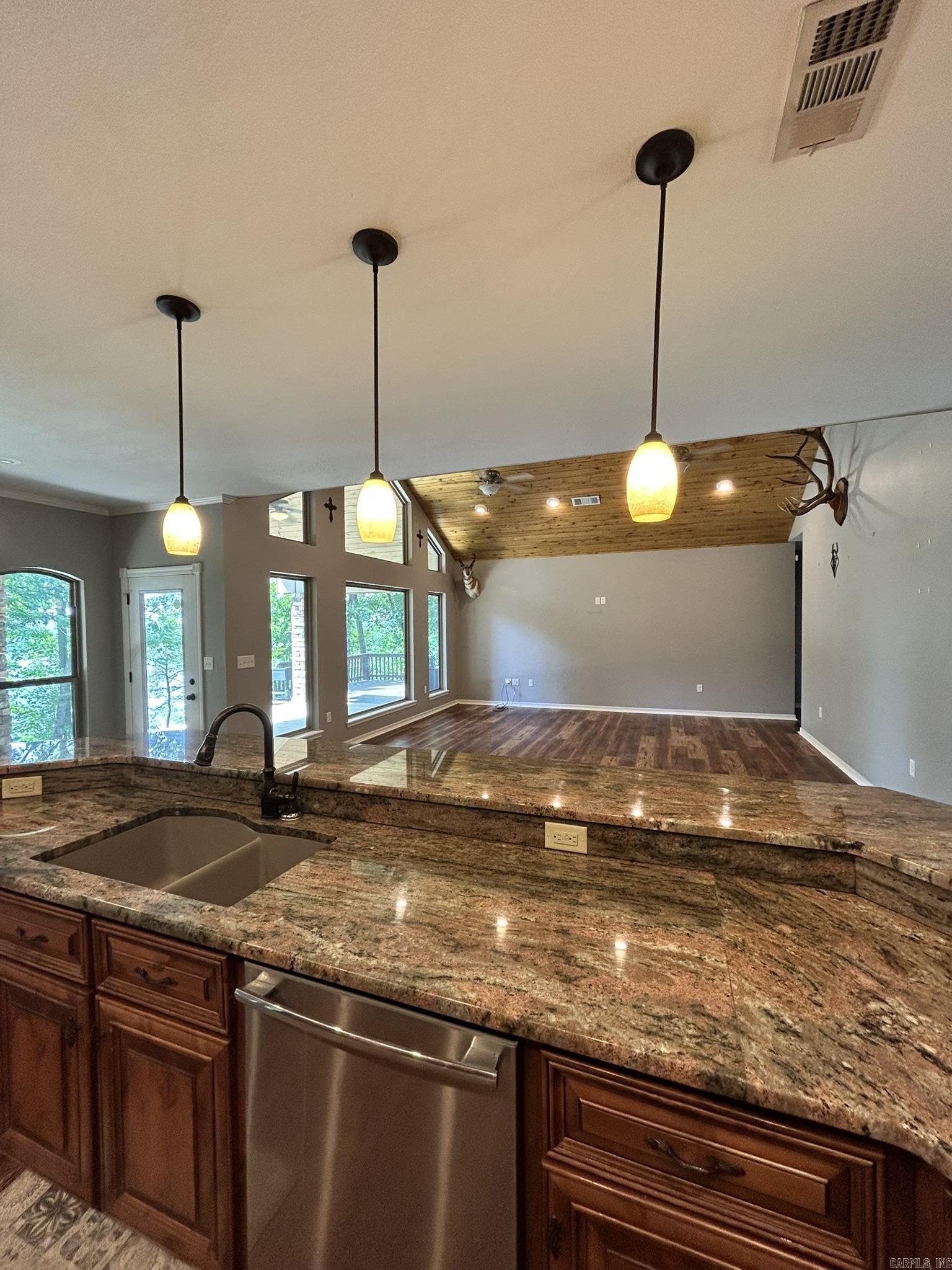 252 Mountain Mist  Dierks, AR