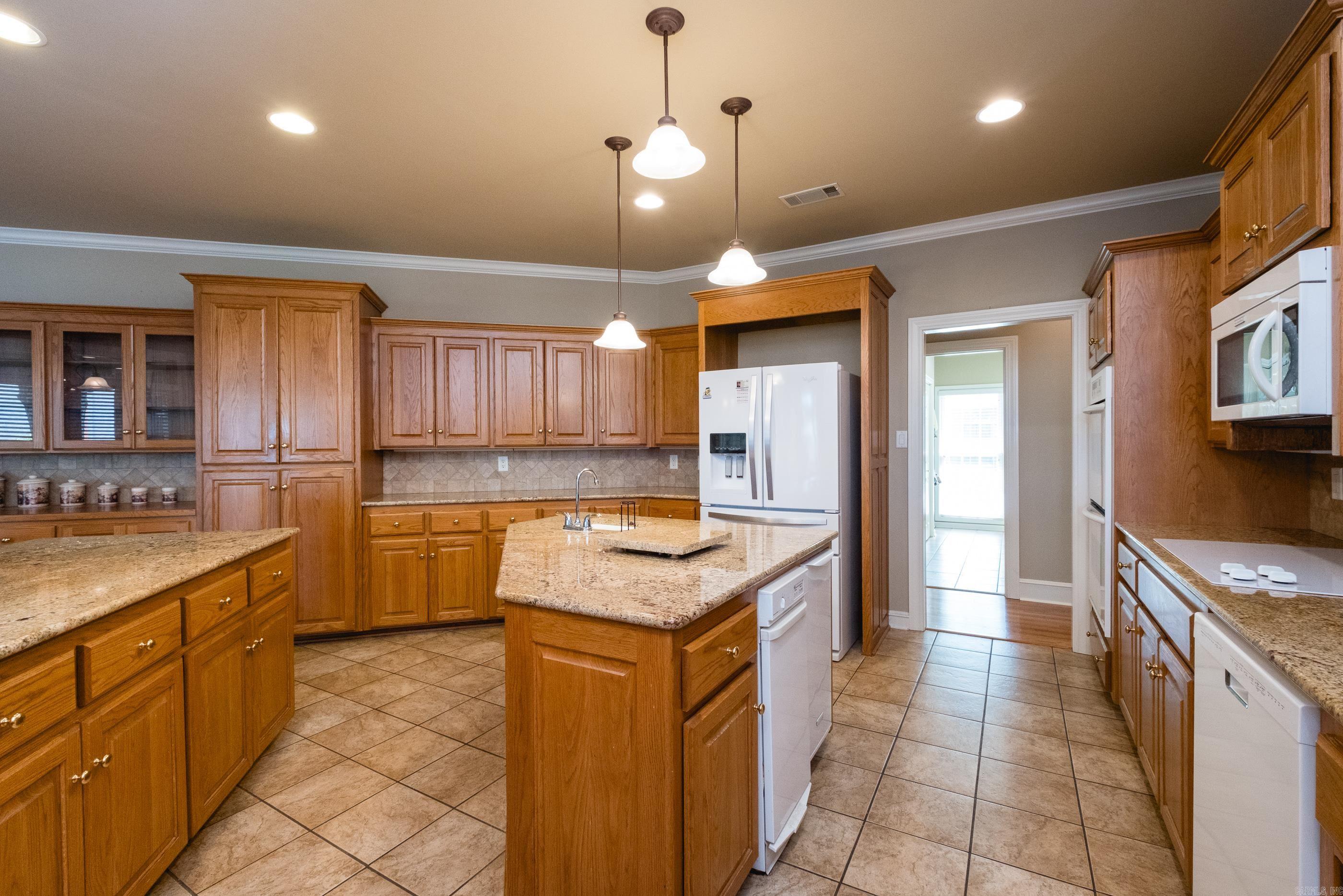 1225 Windsor  Benton, AR