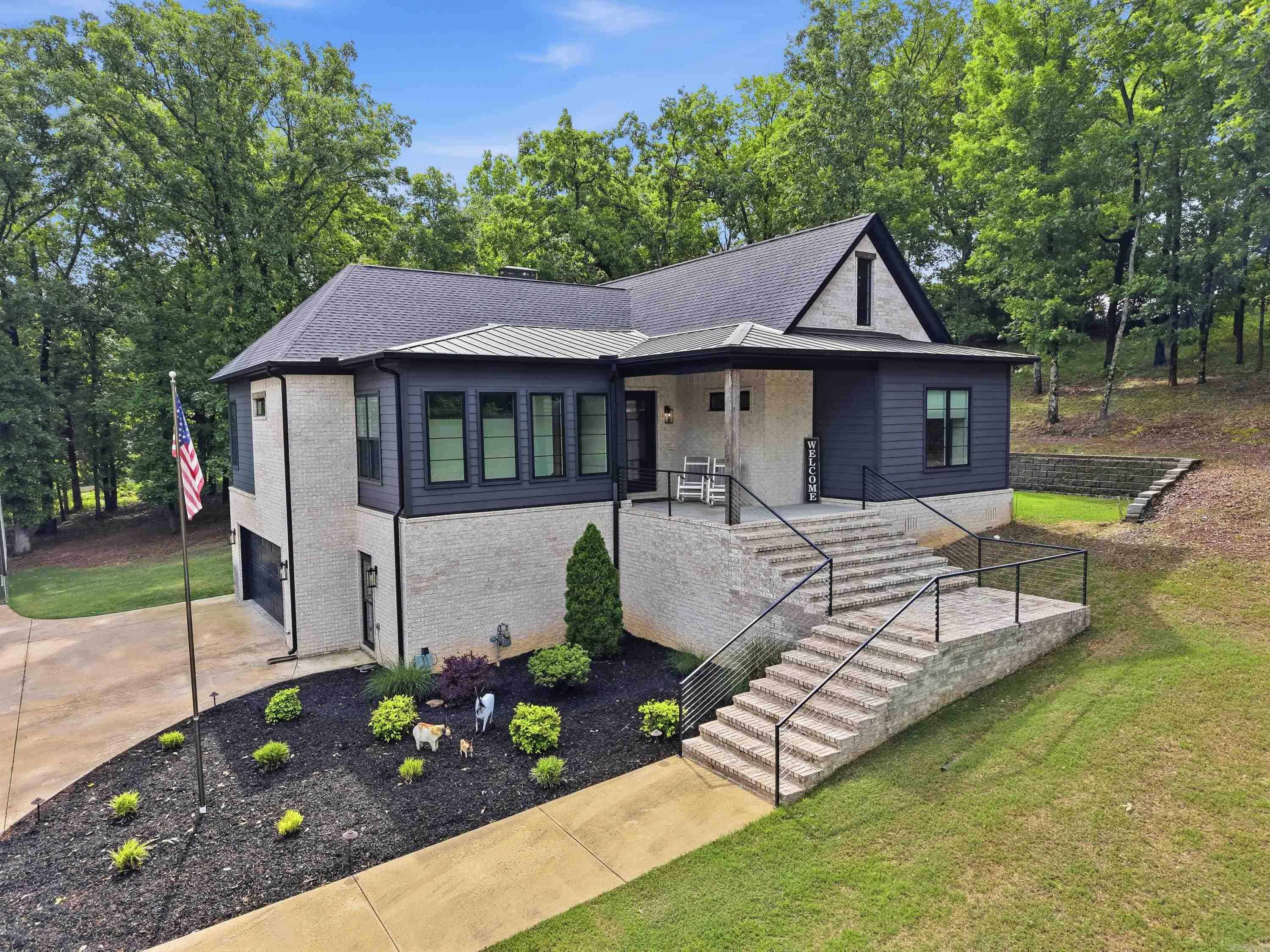 64 Moseley  Conway, AR