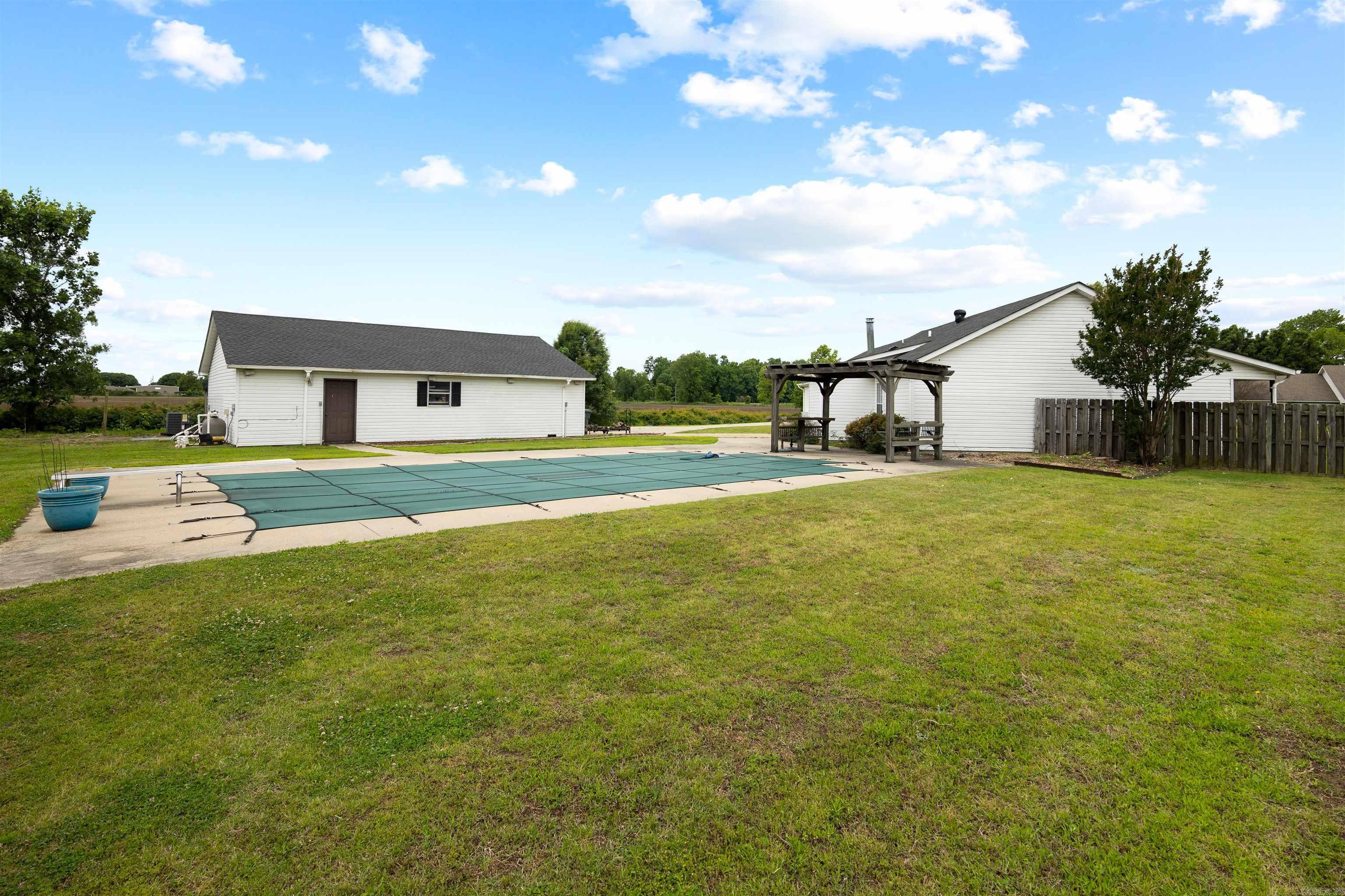 13298 Dixie  Trumann, AR