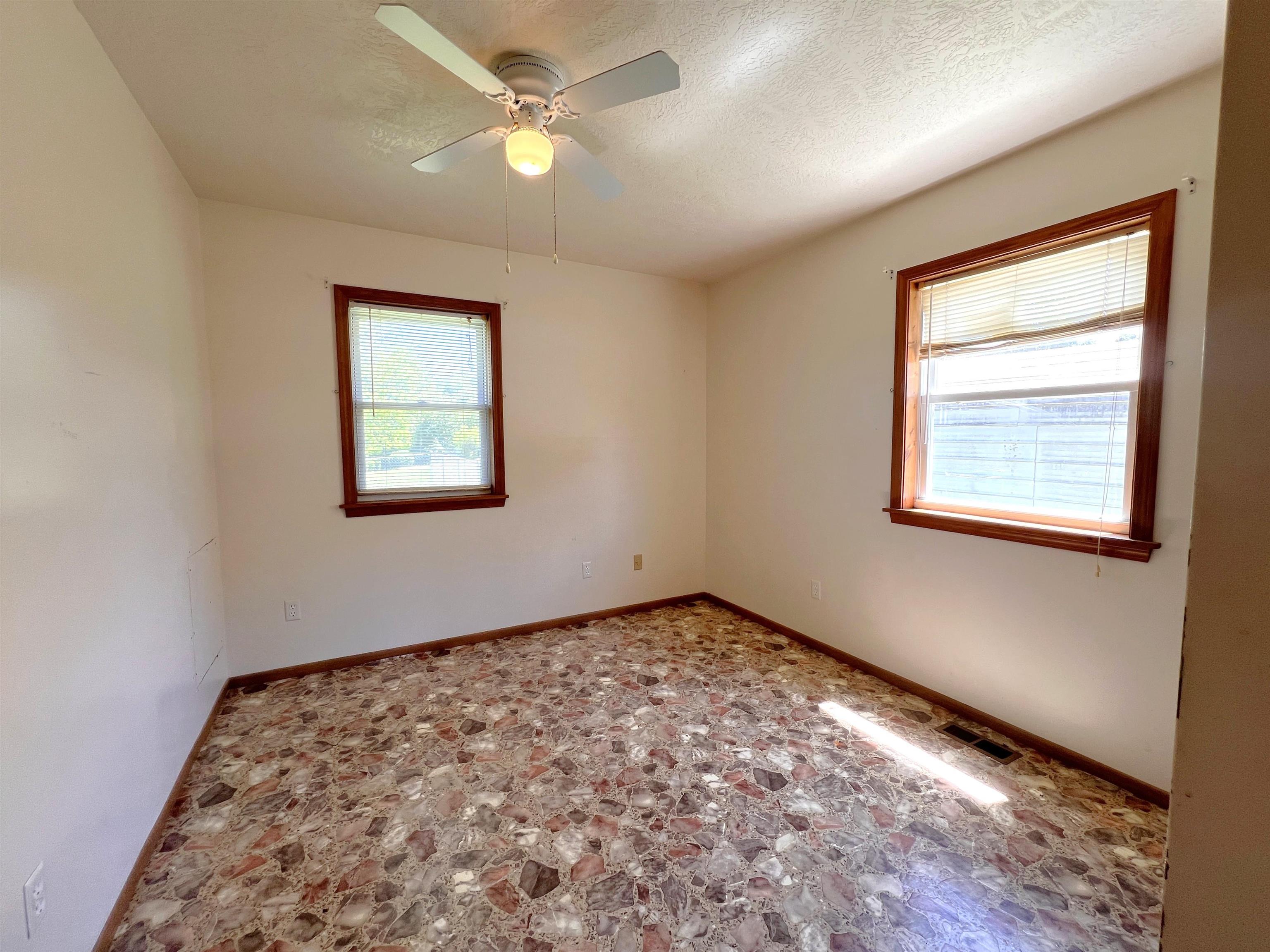 1894 Oak Grove  Timbo, AR