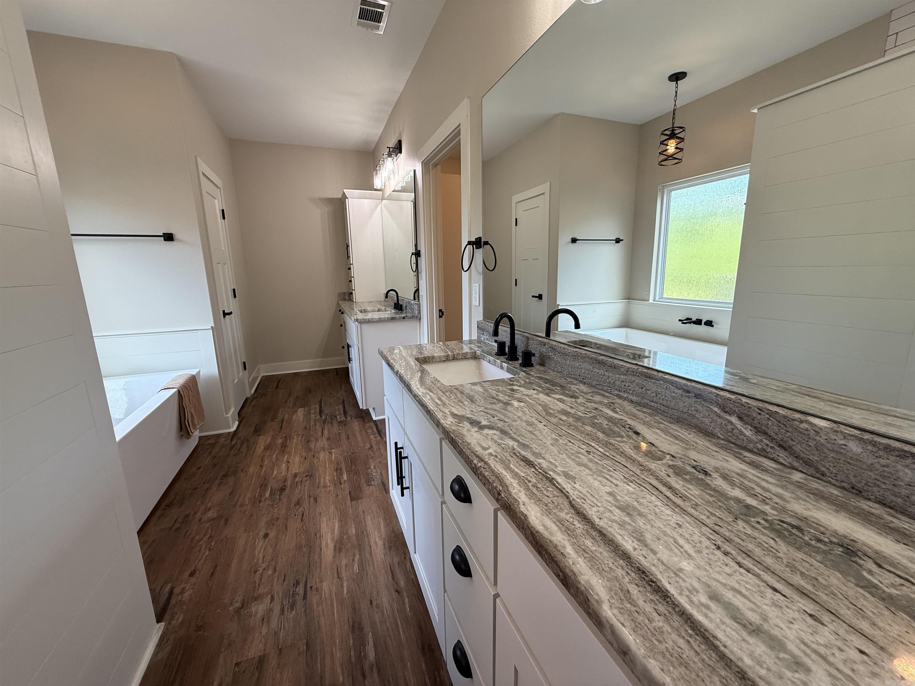 632 Hiram  Bauxite, AR