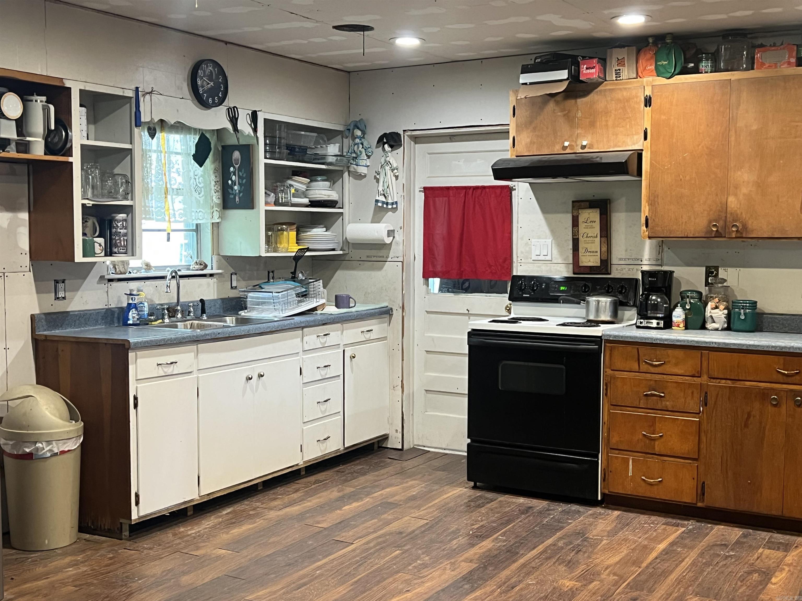 120 W Moffett Trail Caddo Gap, AR 71935
