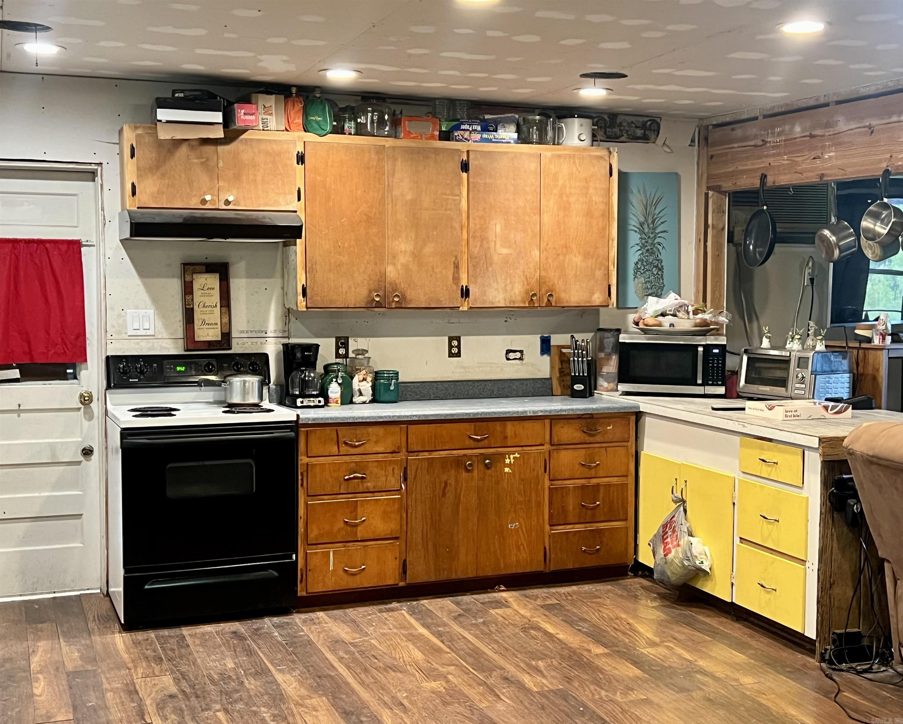120 W Moffett Trail Caddo Gap, AR 71935