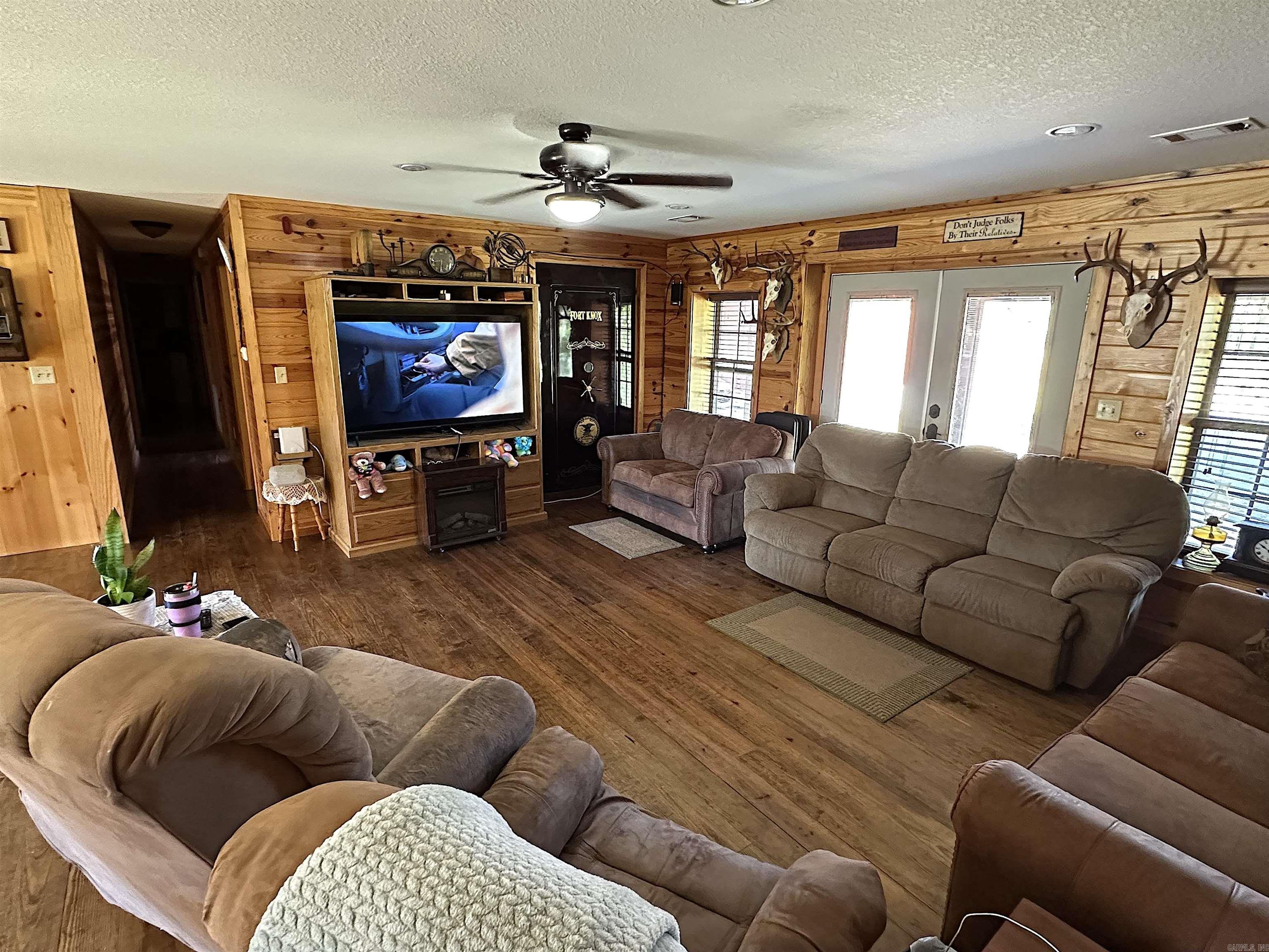1156 E HWY 26  Delight, AR