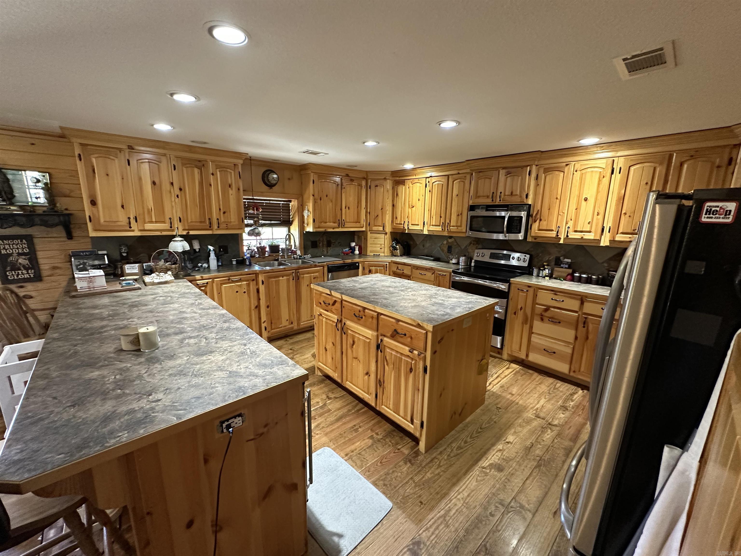 1156 E HWY 26  Delight, AR