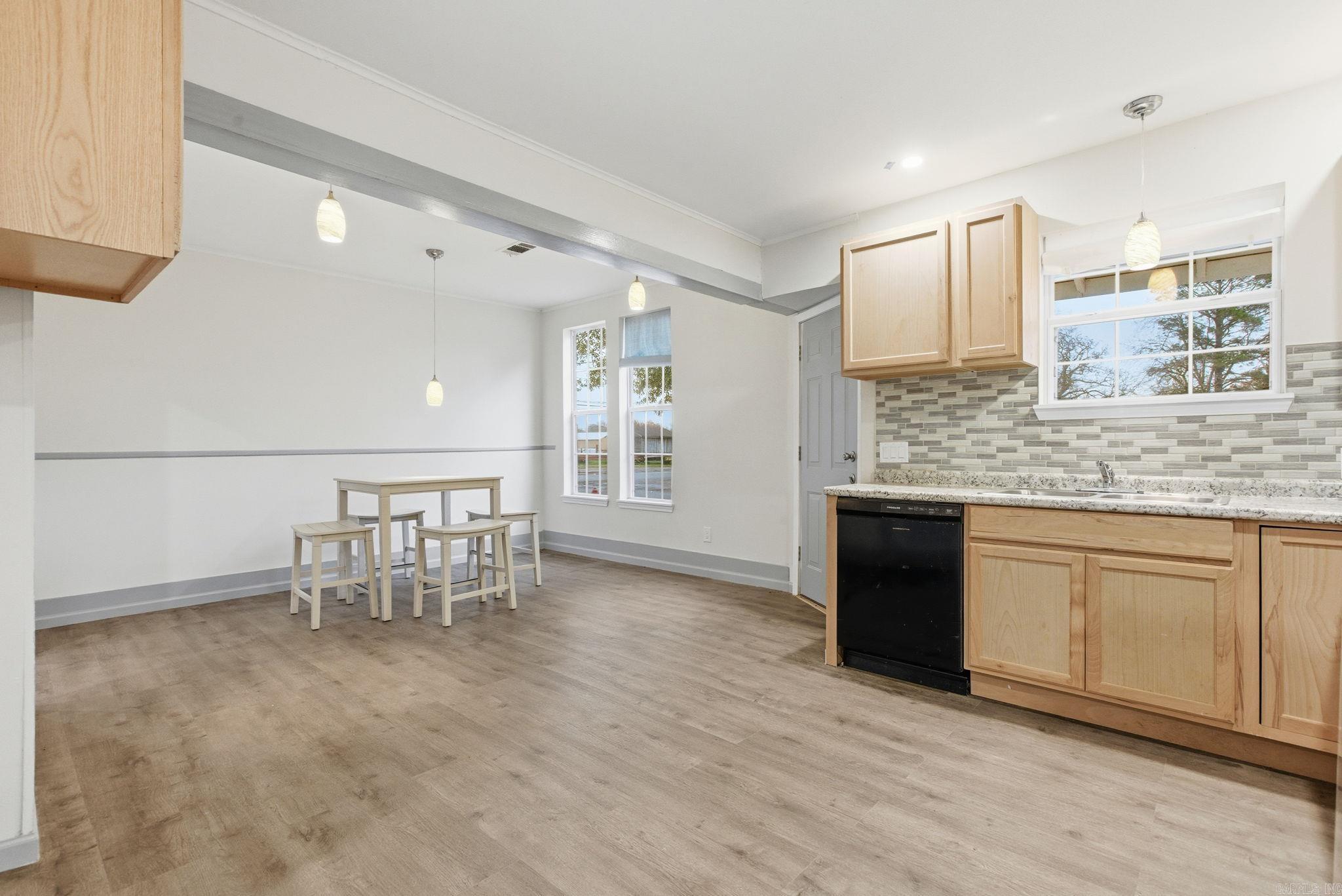 628 E 2nd  Stuttgart, AR