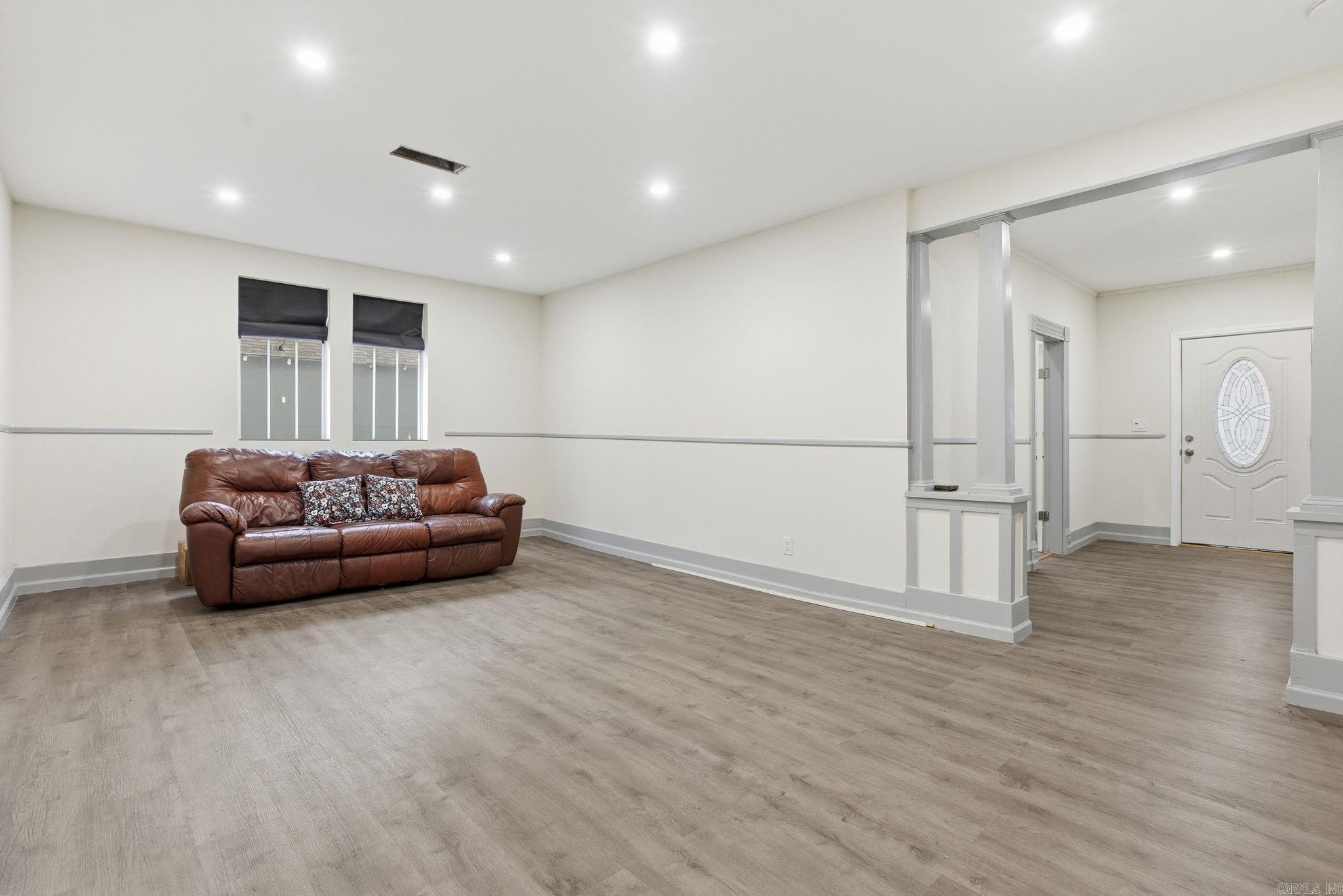 628 E 2nd  Stuttgart, AR
