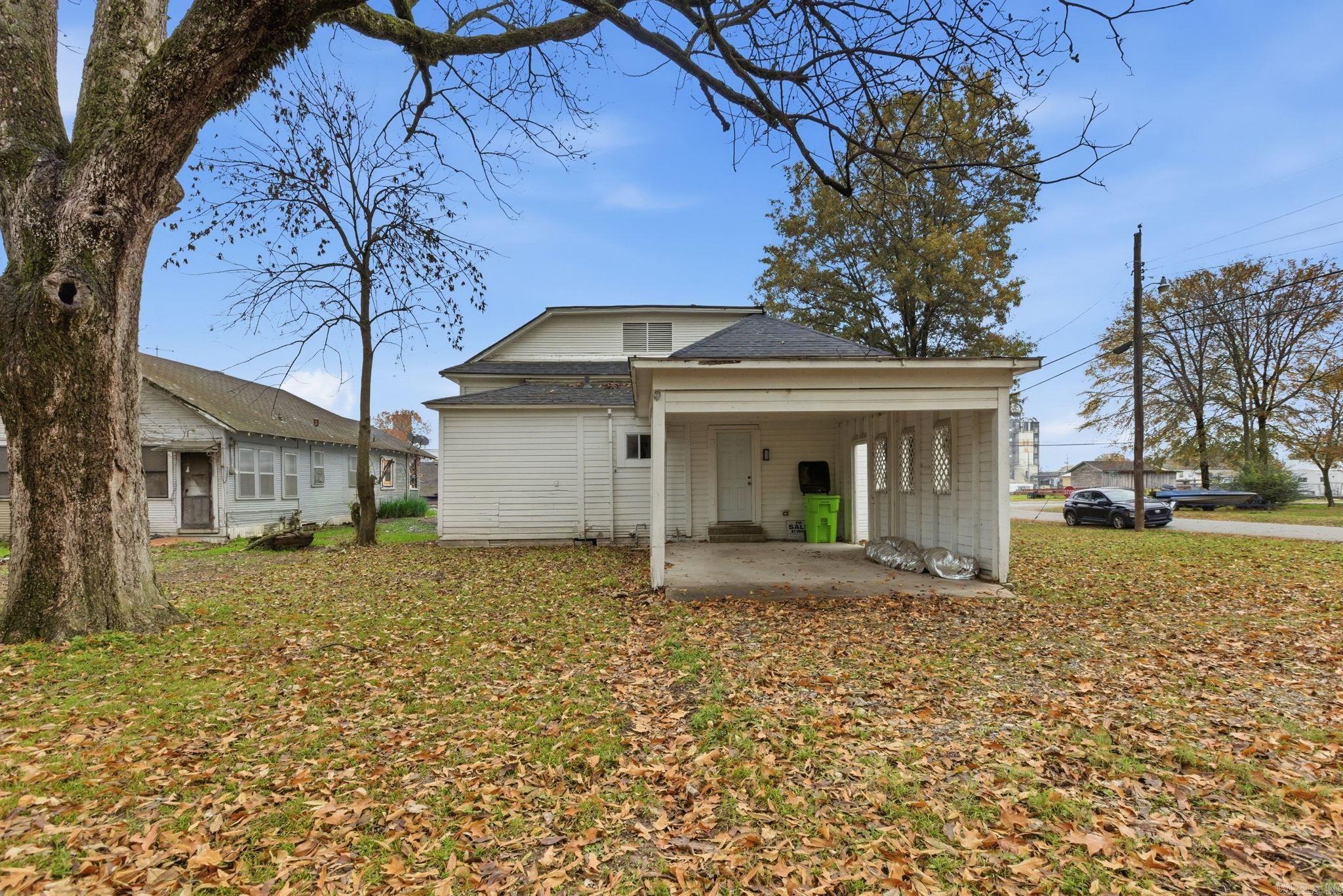 628 E 2nd  Stuttgart, AR