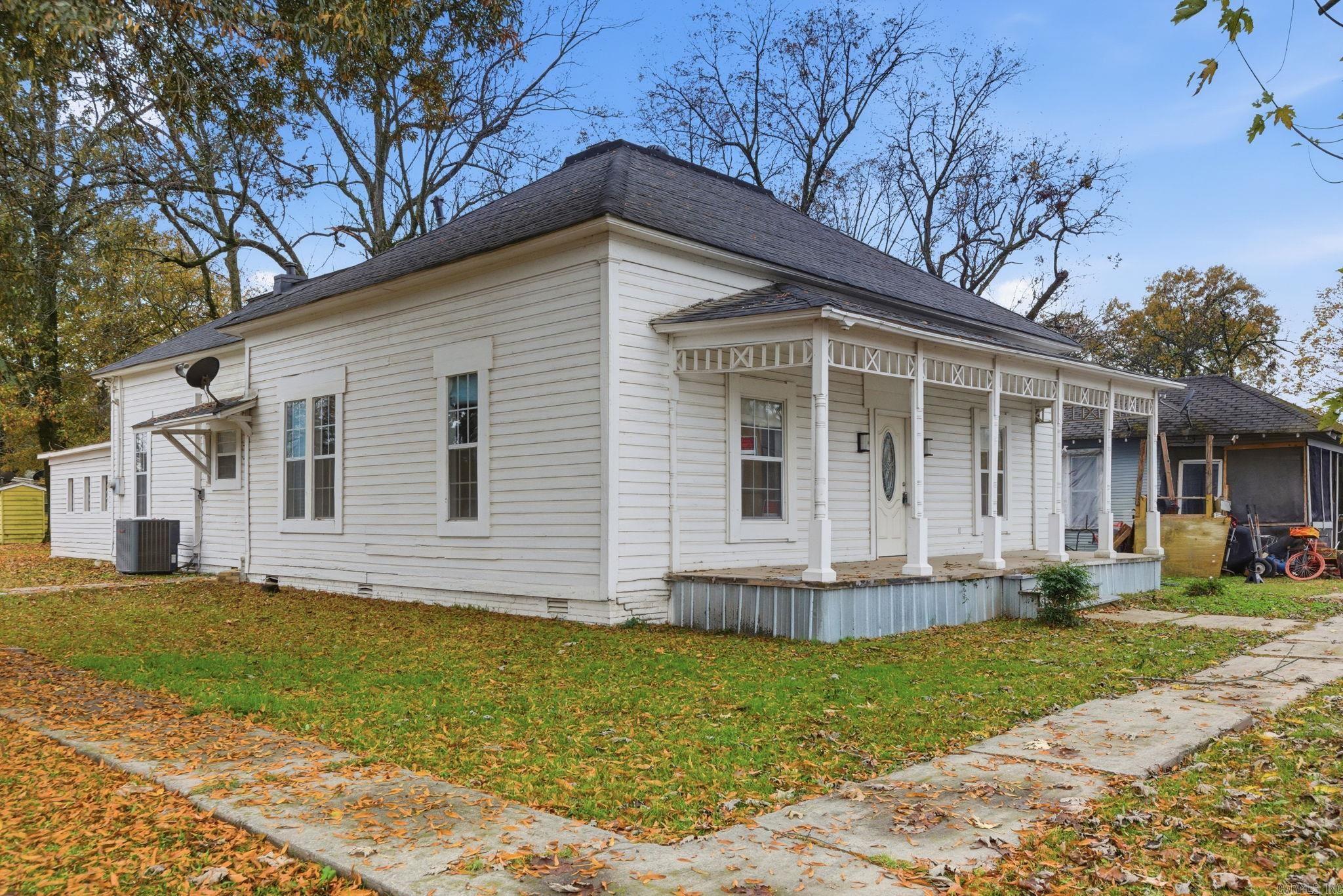 628 E 2nd  Stuttgart, AR