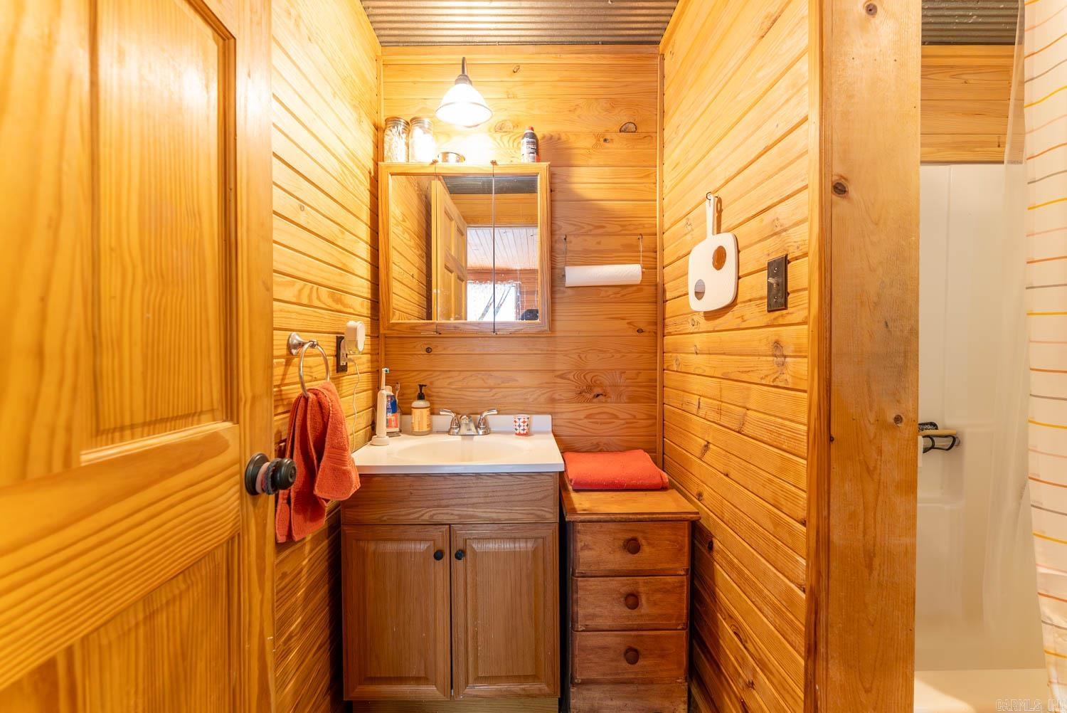503 County Road 101  Alton, MO