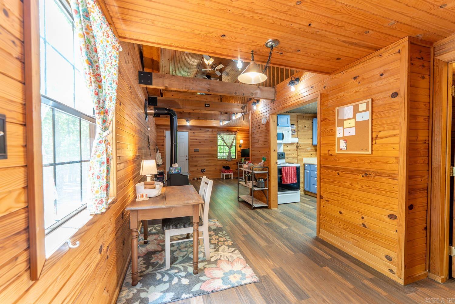 503 County Road 101  Alton, MO