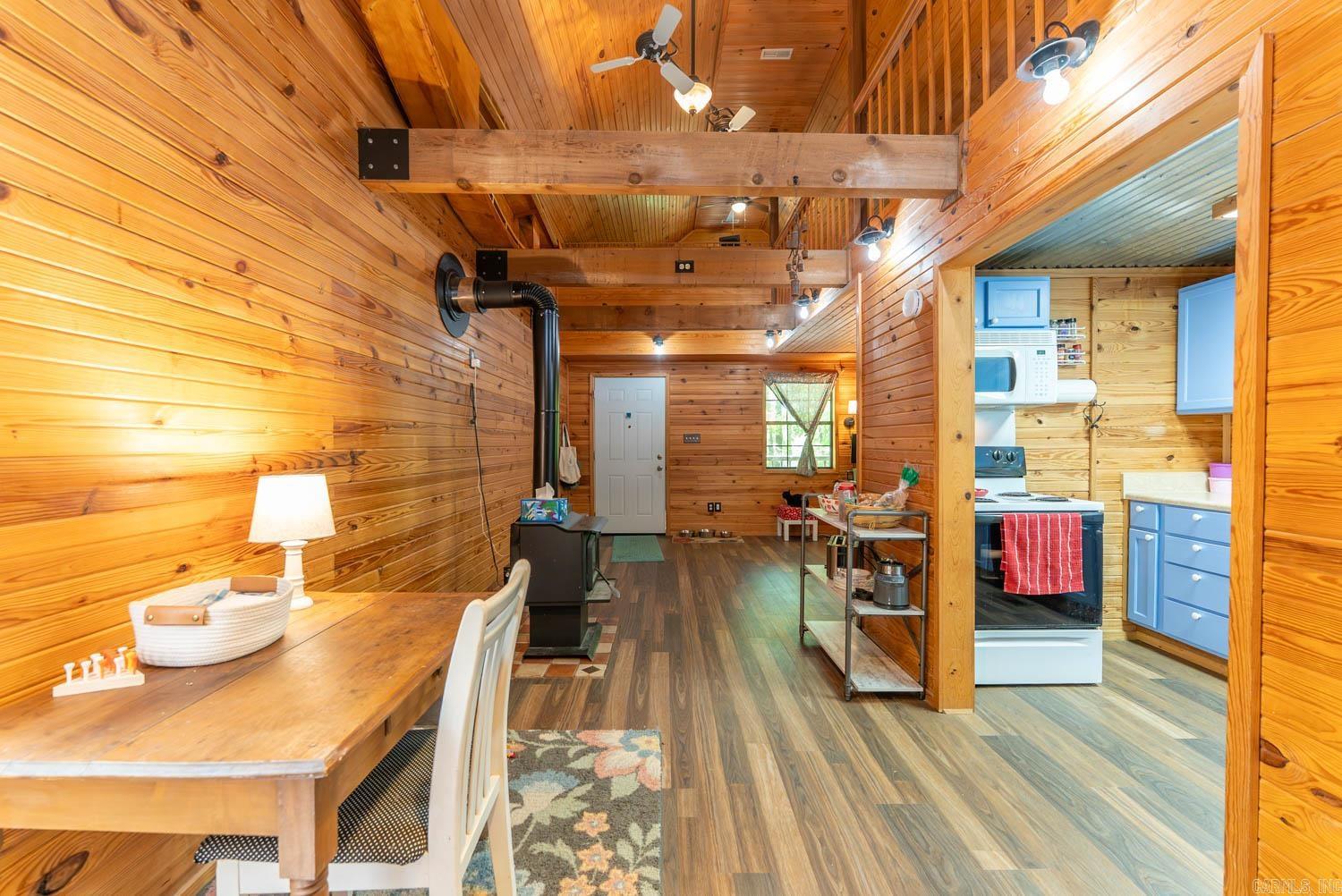 503 County Road 101  Alton, MO