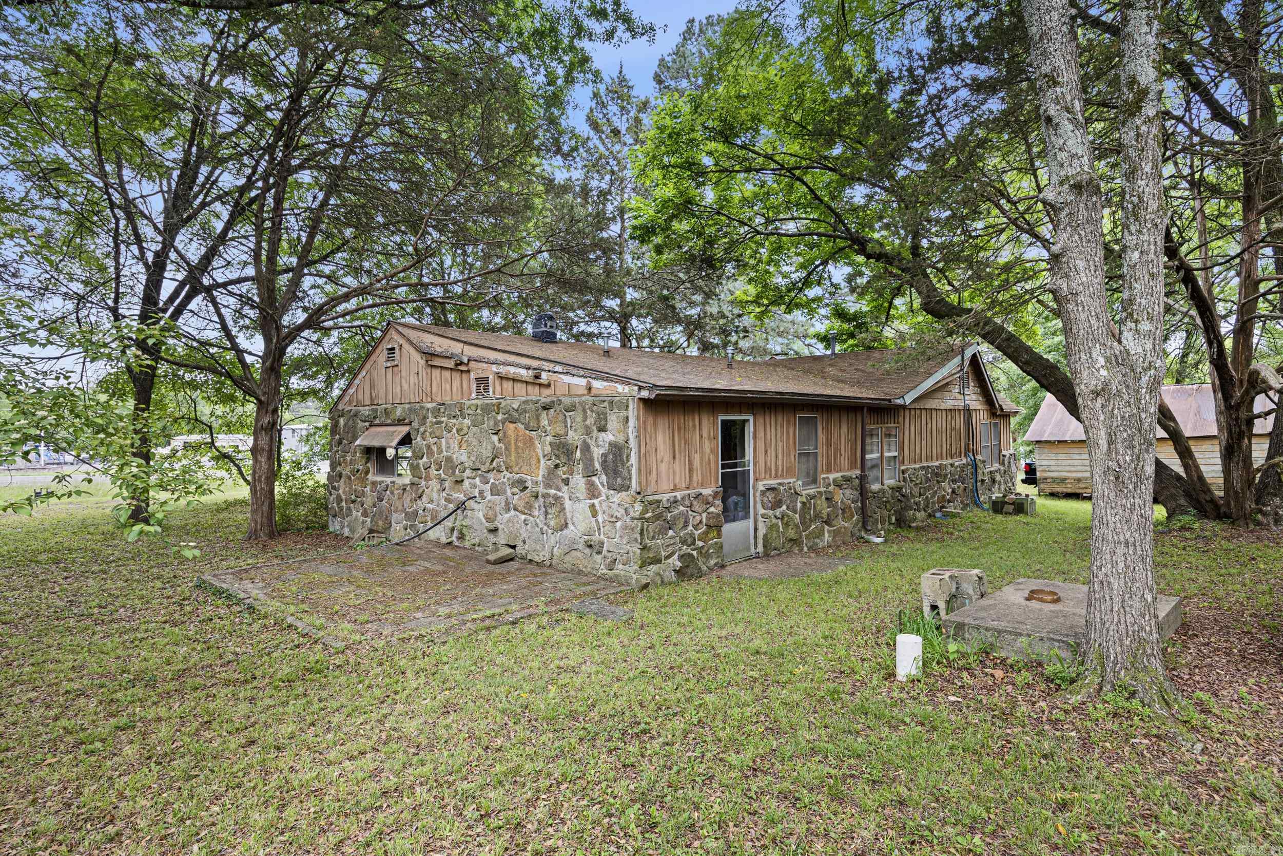 5303 N Arkansas  Russellville, AR