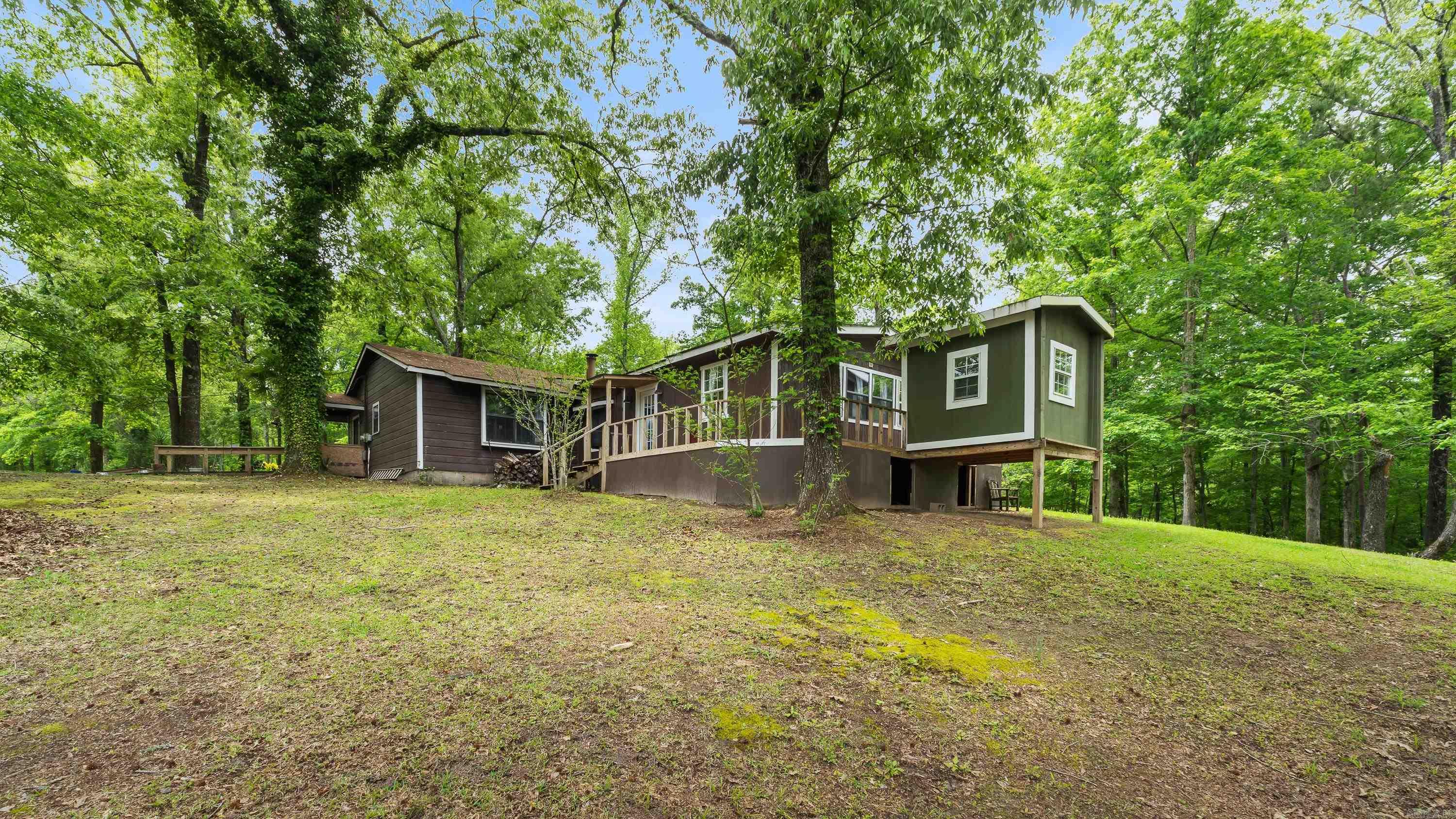 230 Private Road 1044