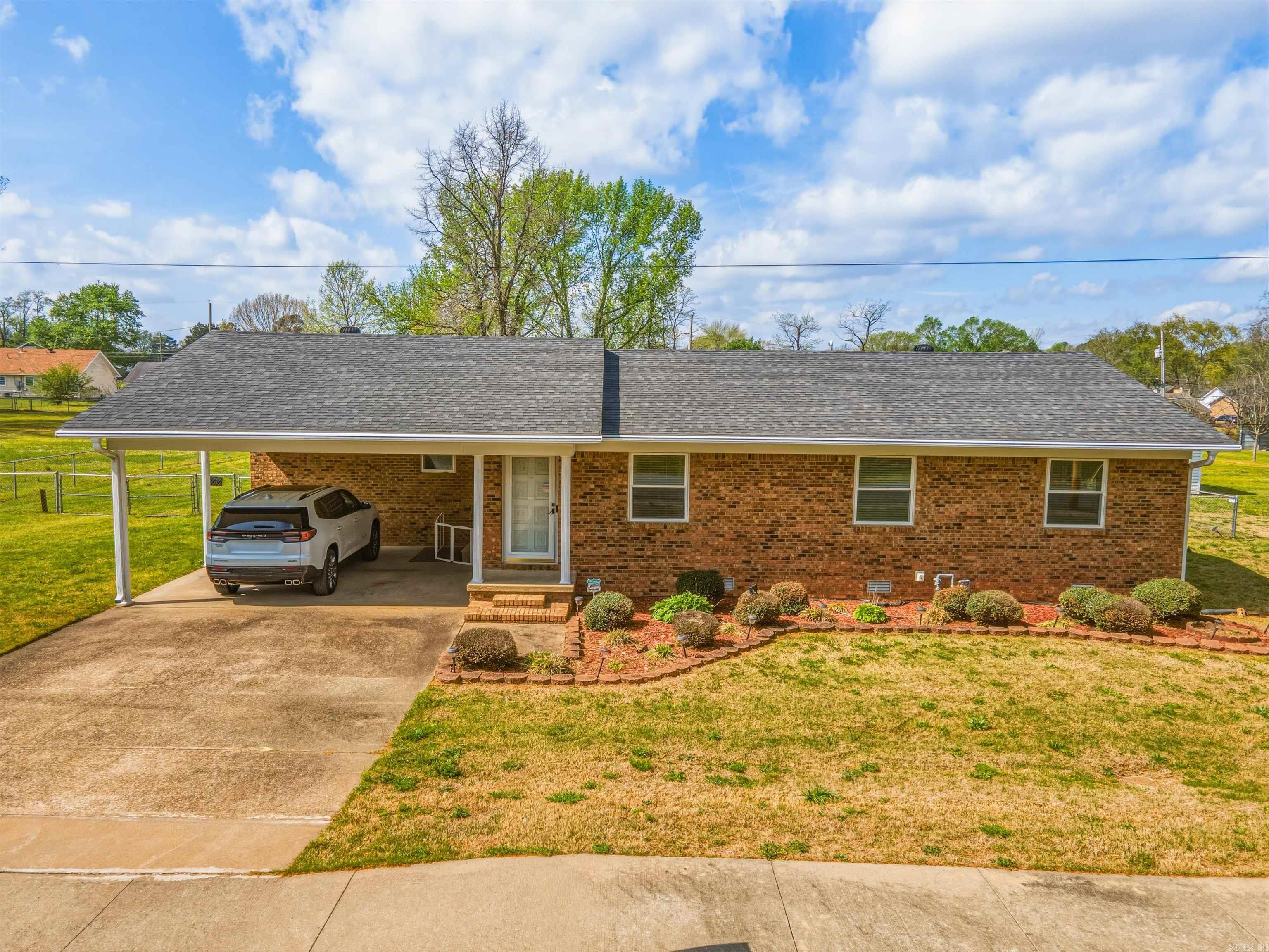 115 W Valentine Rd  Jacksonville, AR