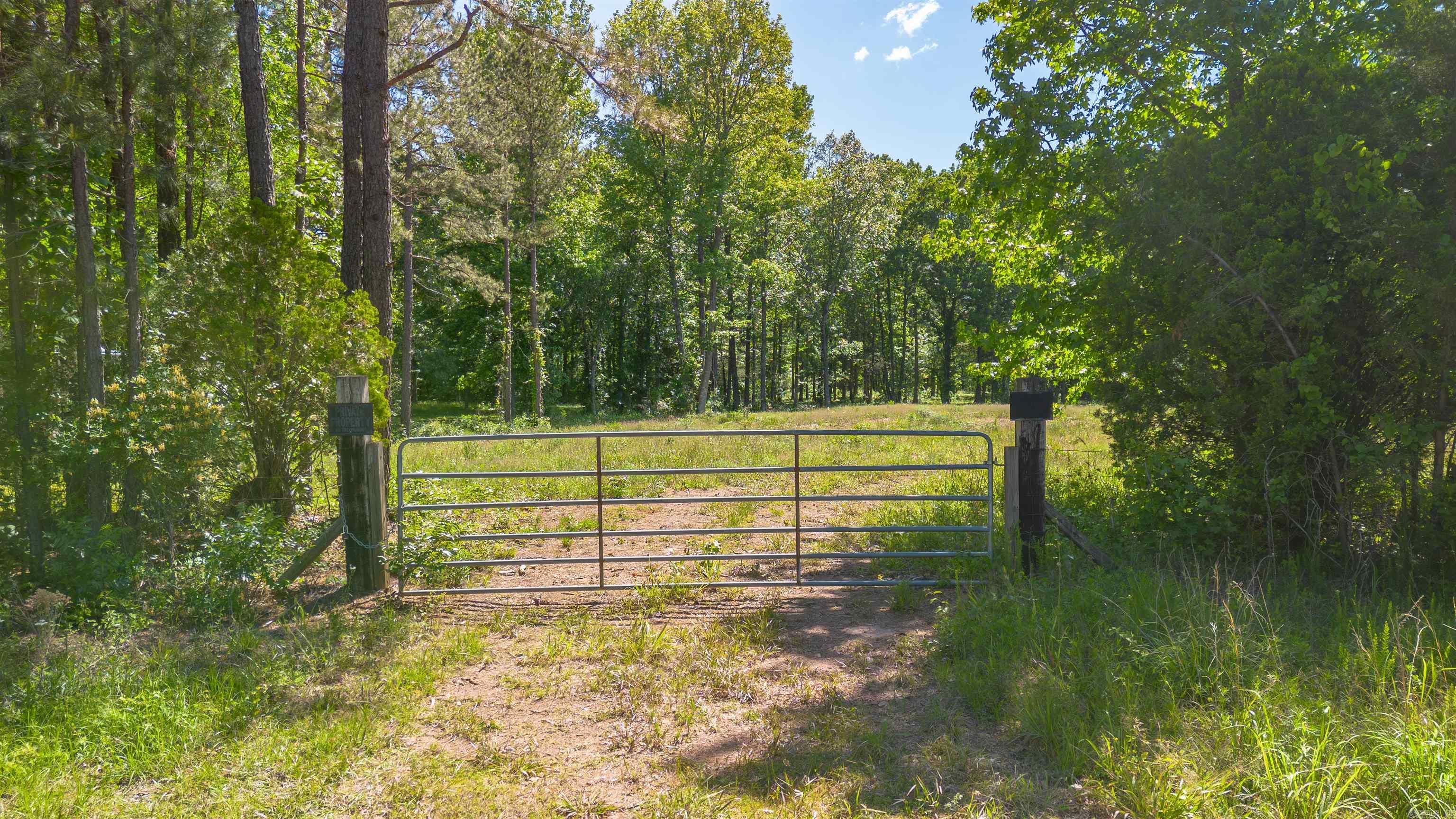 498 Resort  Higden, AR